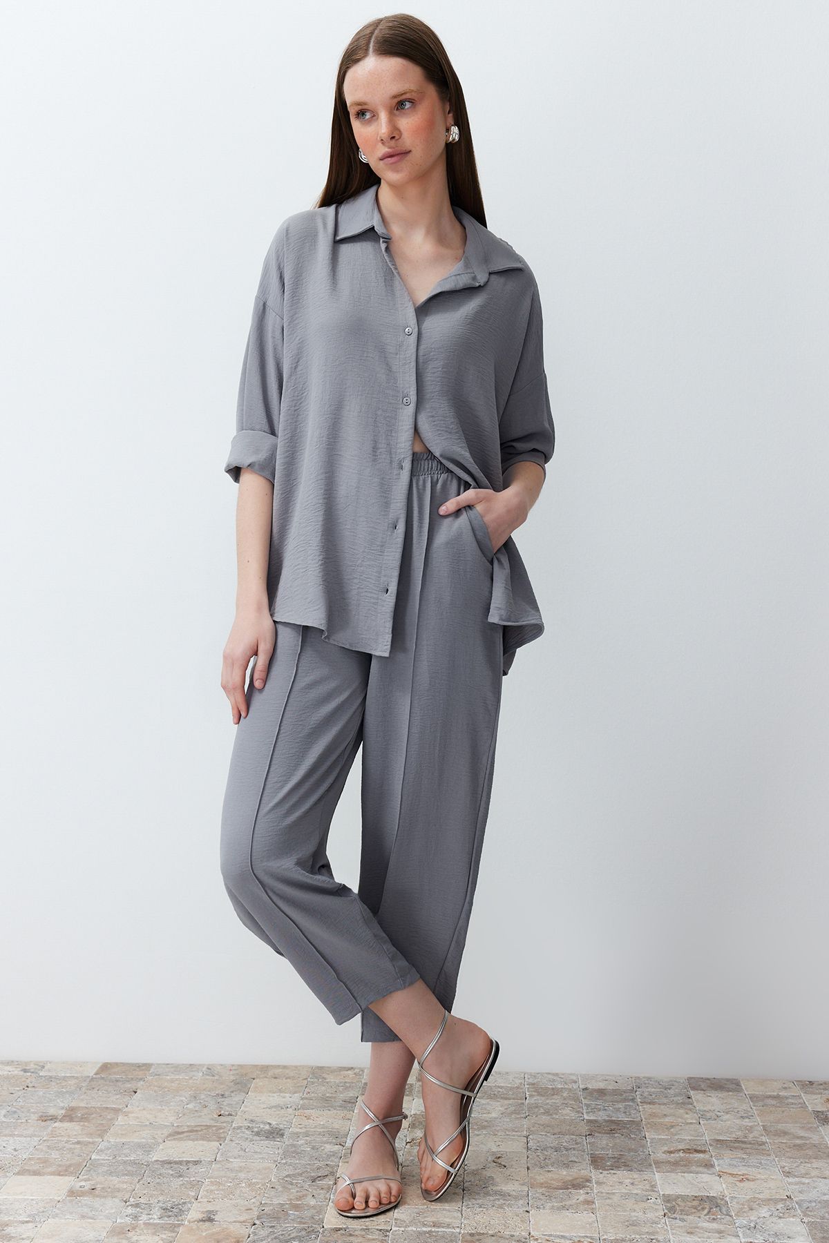 Trendyol Collection Szürke Aerobin ing és nadrág szett - TWOSS24AU00038