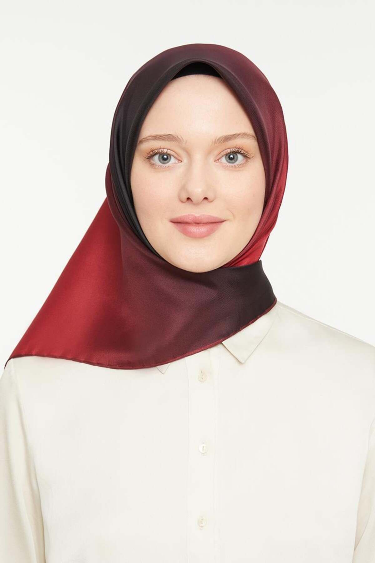 روسری قرمز IPEK خالص Twill Red Levidor
