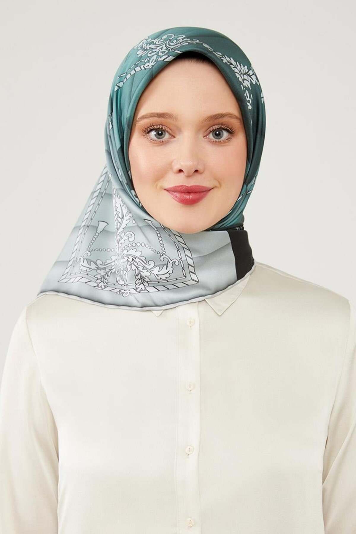 روسری سبز Twill Trend Color Transition Levidor