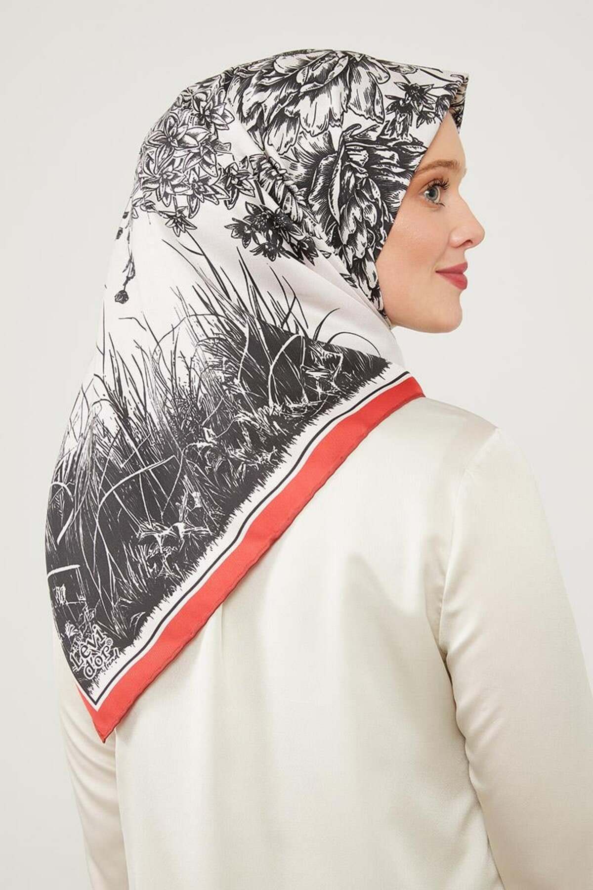 روسری قرمز Twill Trend الگوی Levidor