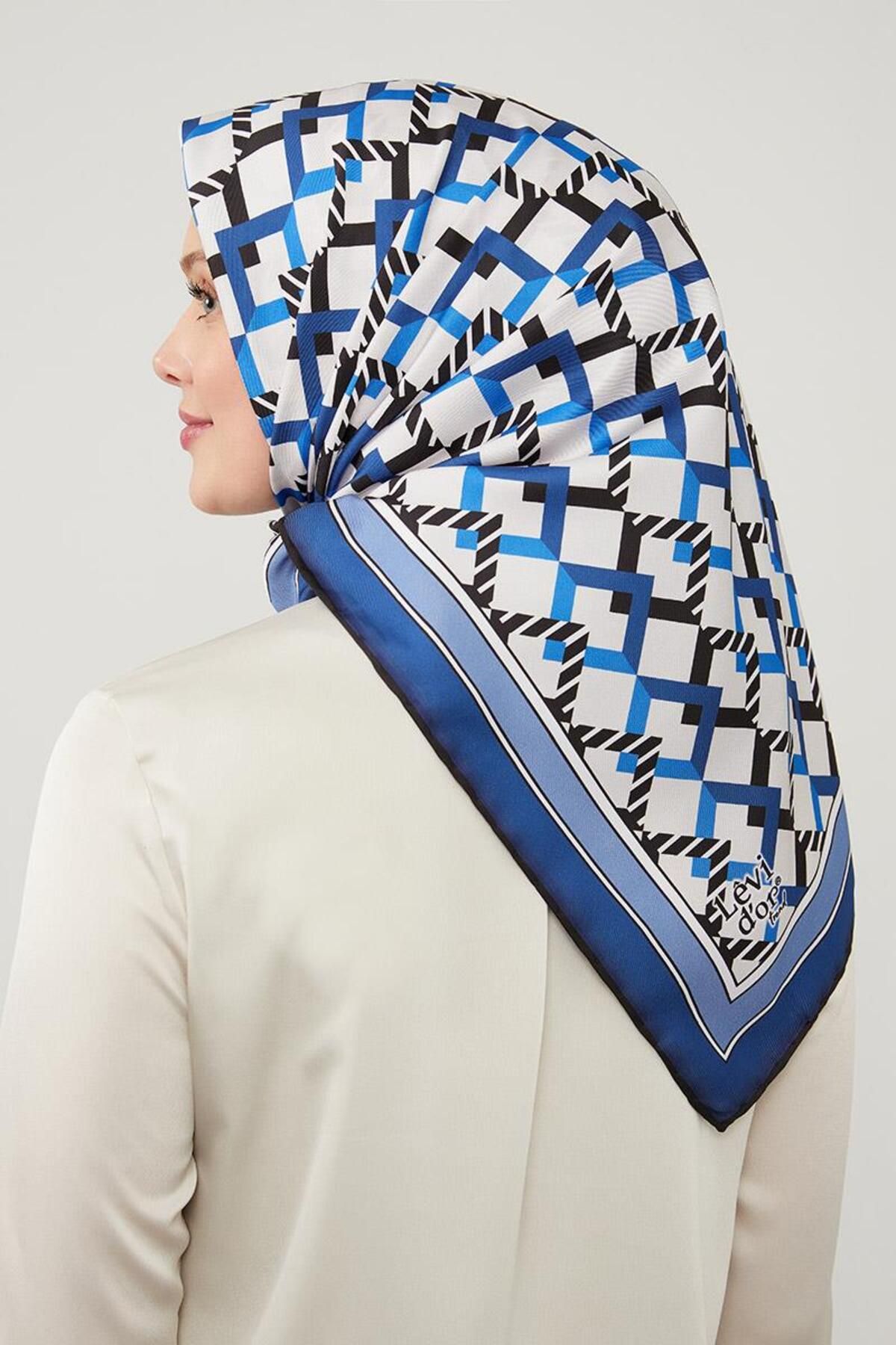روسری آبی Twill Trend Trendgle Triangle Saks Levidor