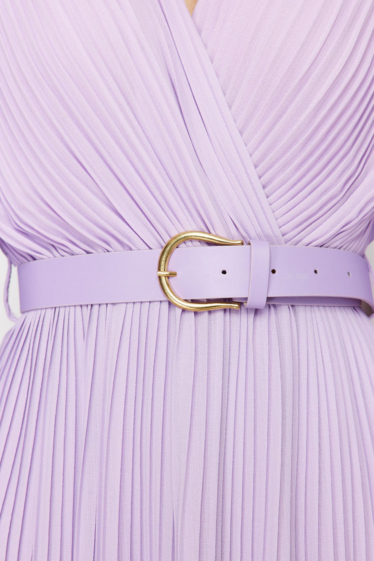 Trendyol Collection-Lila A-Linien-Maxikleid aus gewebtem Chiffon mit Plissierung und Futter, mit Gürtel TWOAW24EL00471 5