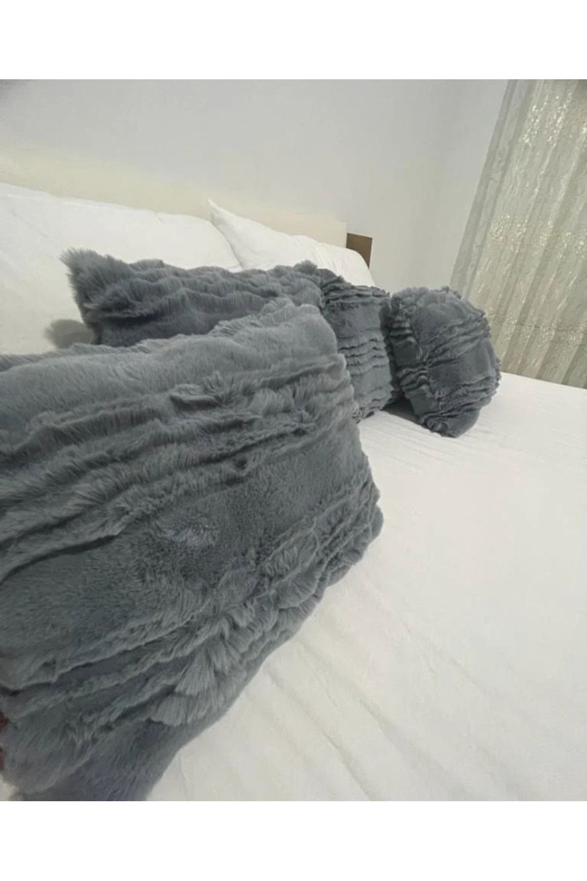Hayal Home Pelüş yatak runner ve yastık takımı 3