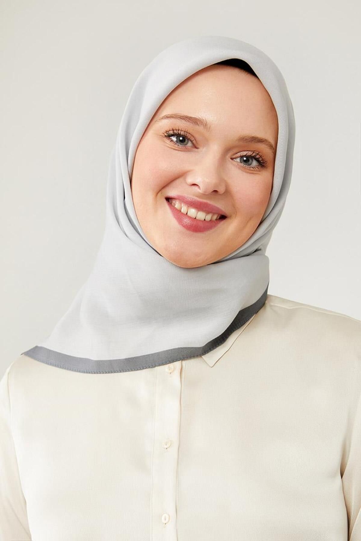 روسری خاکستری پراگ با Biye Levidor
