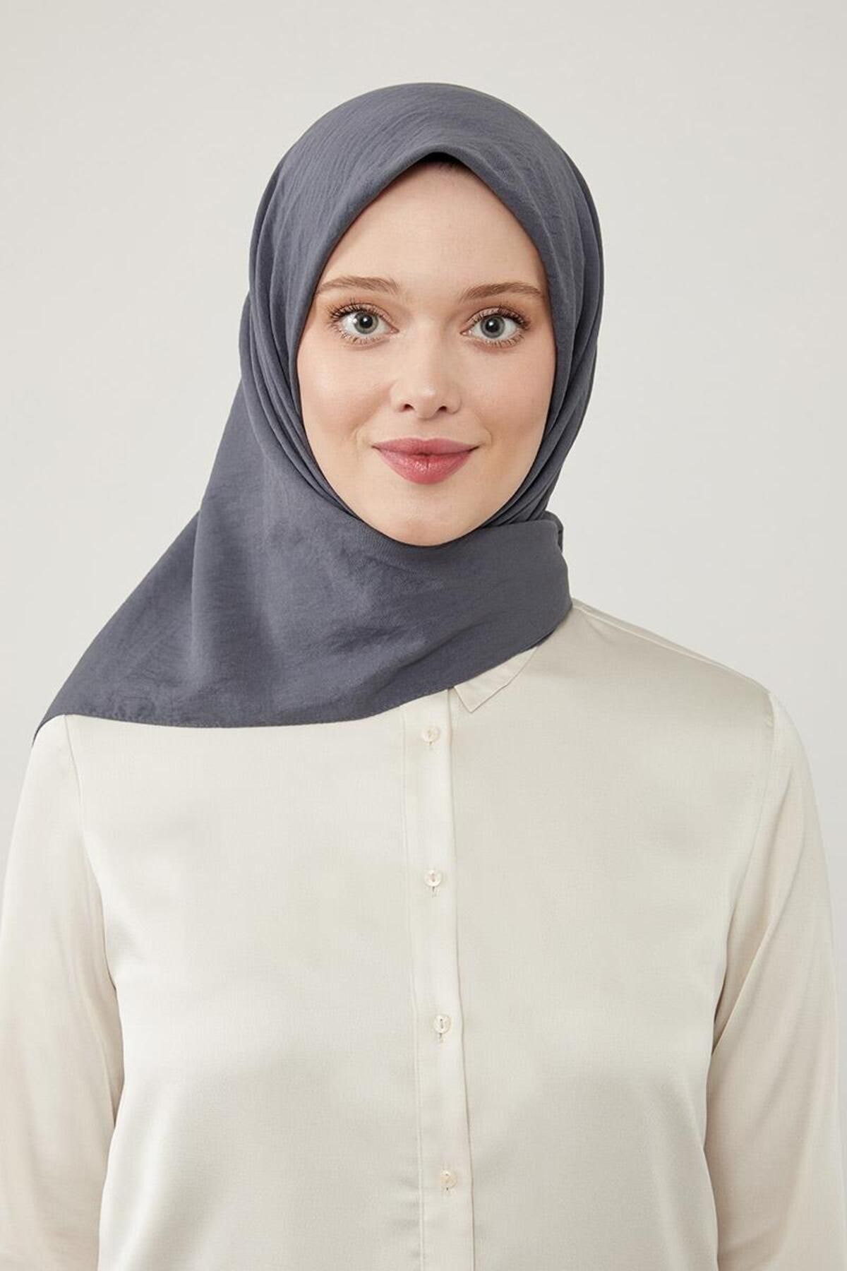 روسری سبز مربع پنبه نفتی Levidor