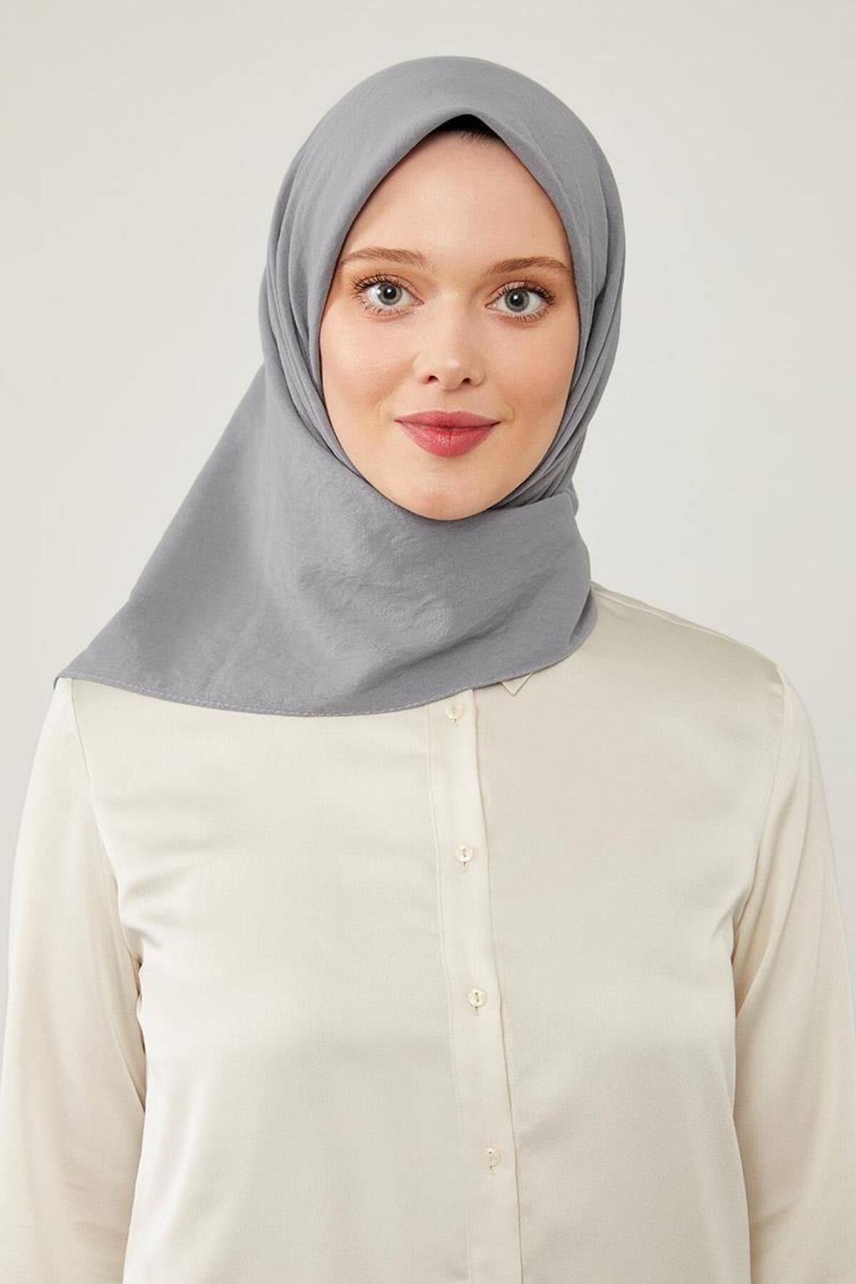 روسری خاکستری مربع جاز پنبه دودی Levidor
