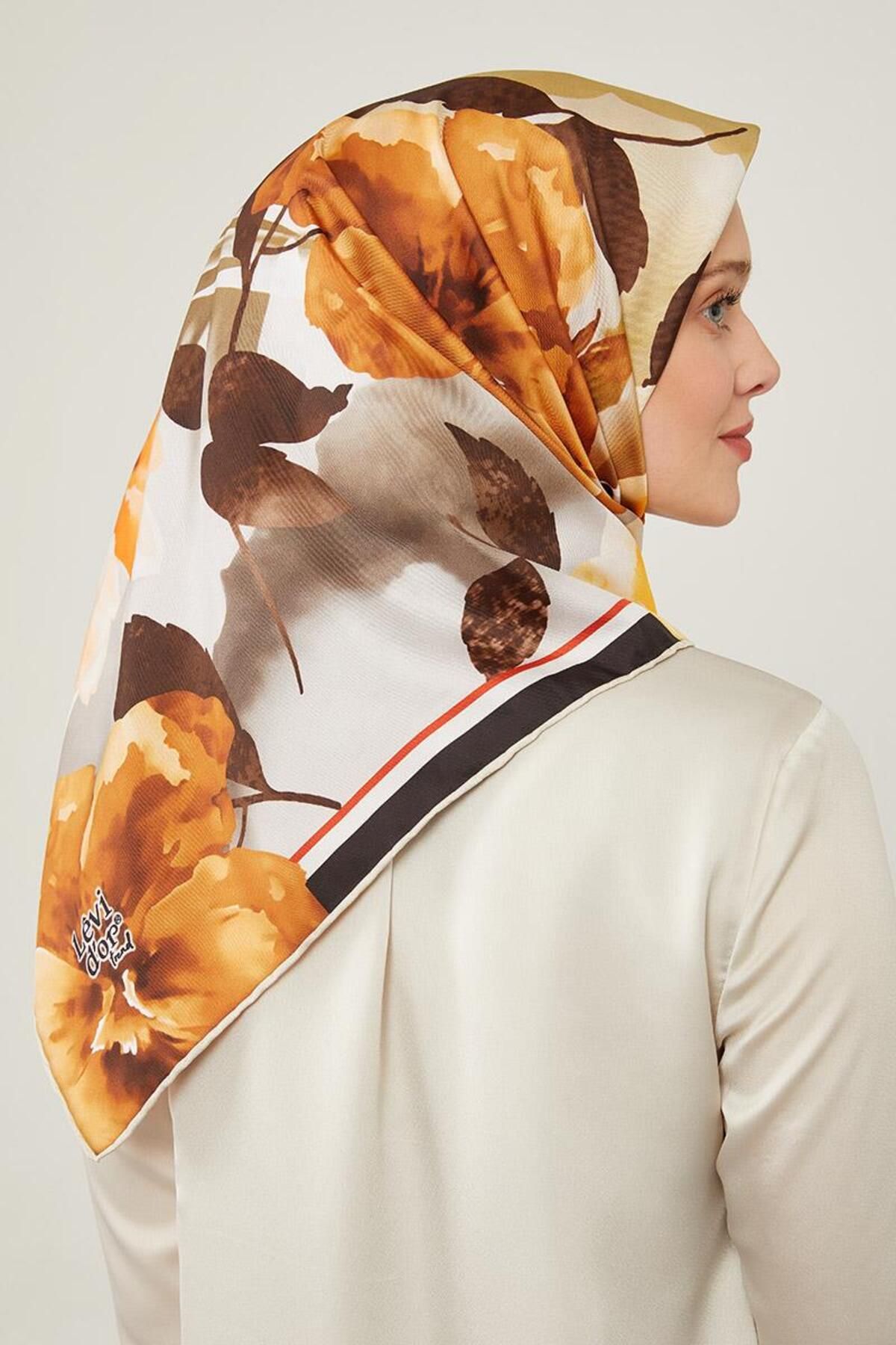 روسری چند رنگ Twill Trend الگوی گل شتر Levidor
