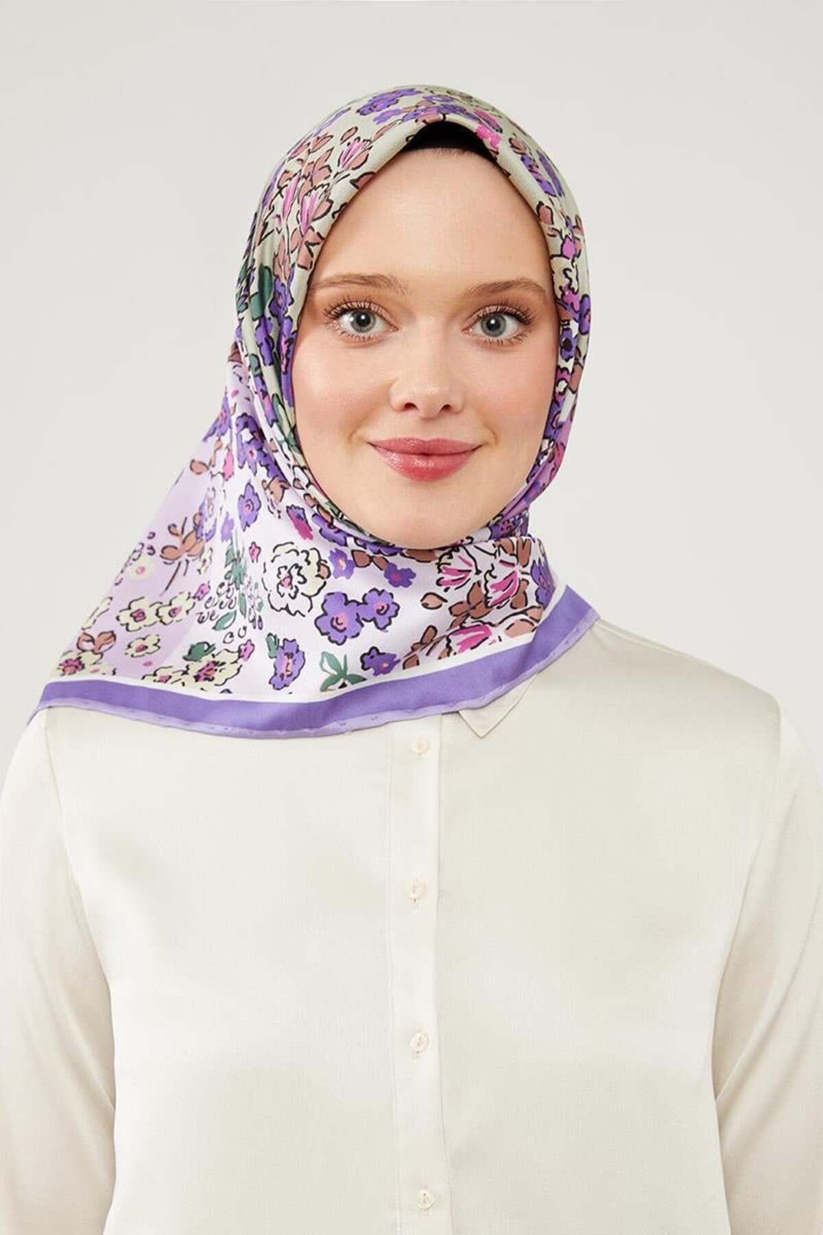 روسری صورتی Twill Trend Flower اورجینال Levidor