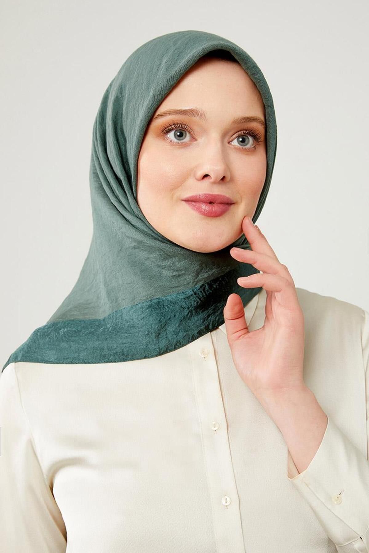 روسری سبز تیره هاوانا اورجینال Levidor