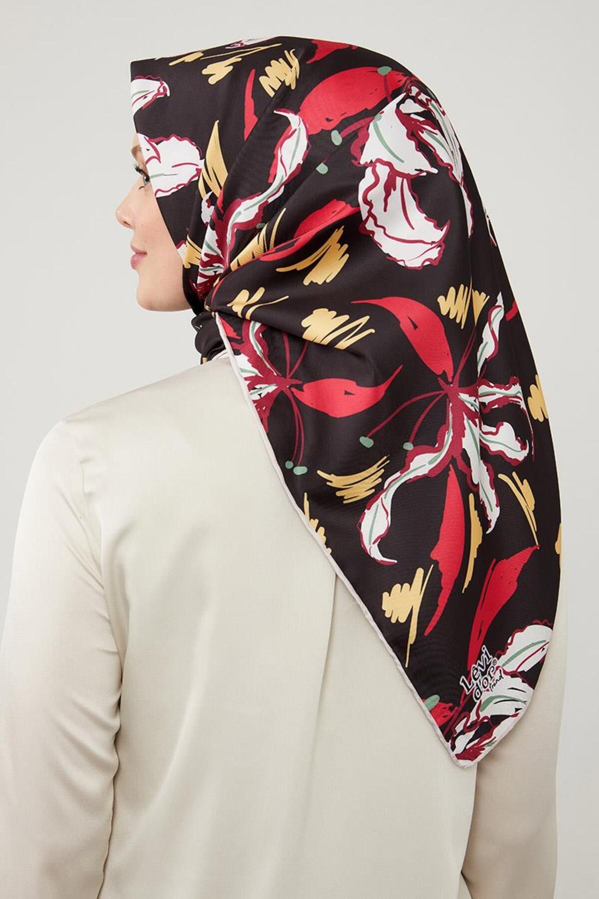 روسری چند رنگ Twill الگوی برگ mink Levidor