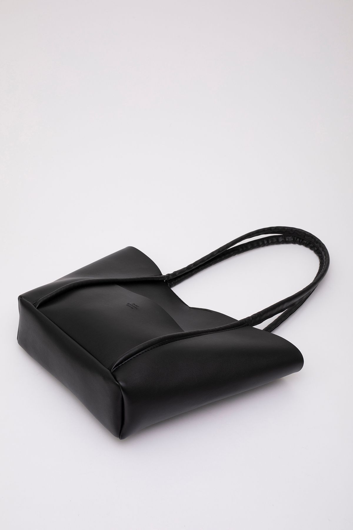 https://cdn.dsmcdn.com/ty1234/product/media/images/prod/SPM/PIM/20240330/13/e6f737fb-09df-3a80-9583-0dddb49da021/1_org_zoom.jpg