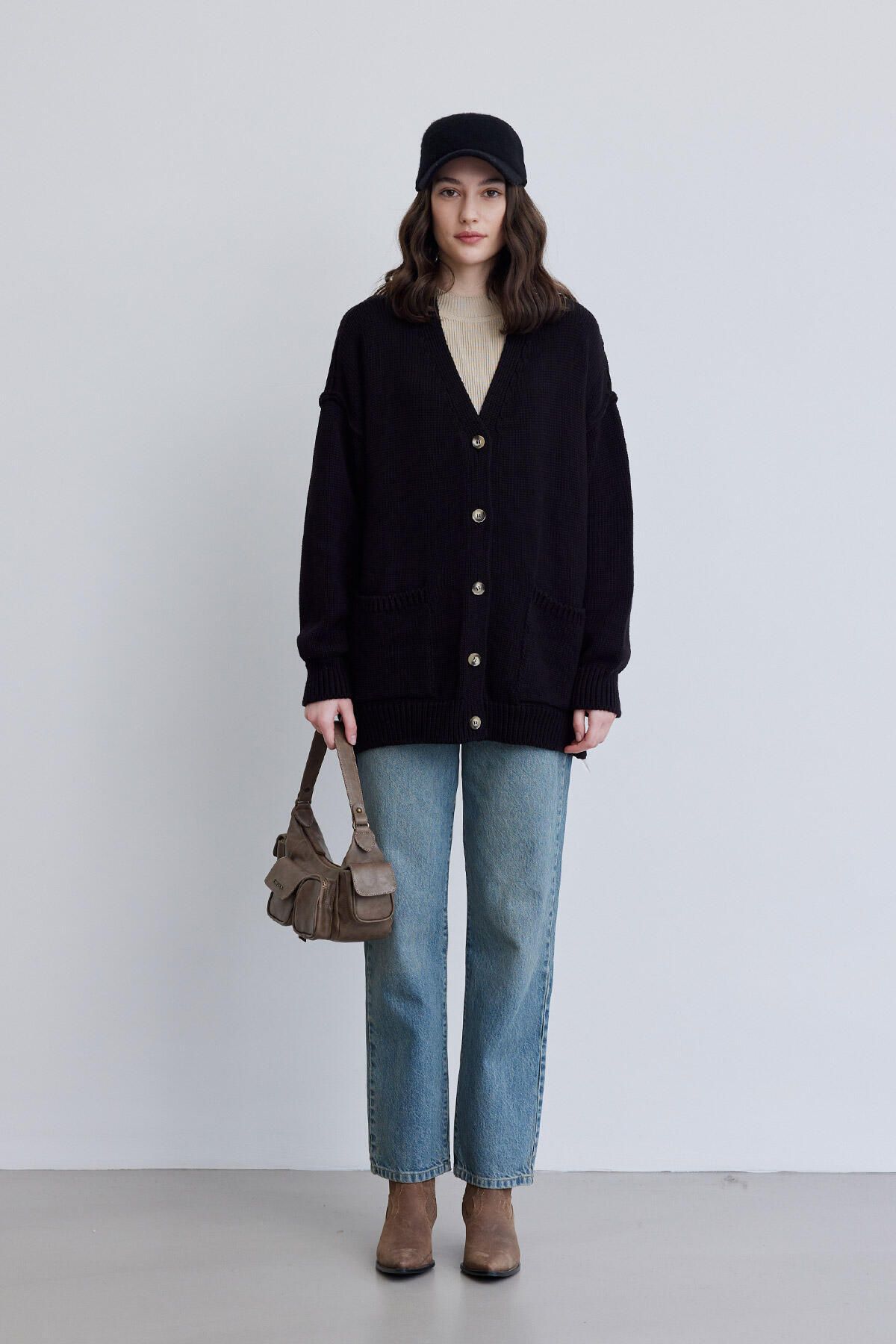 Manuka-WEICHER STRUKTURIERTER OVERSIZE-CARDIGAN SCHWARZ 5