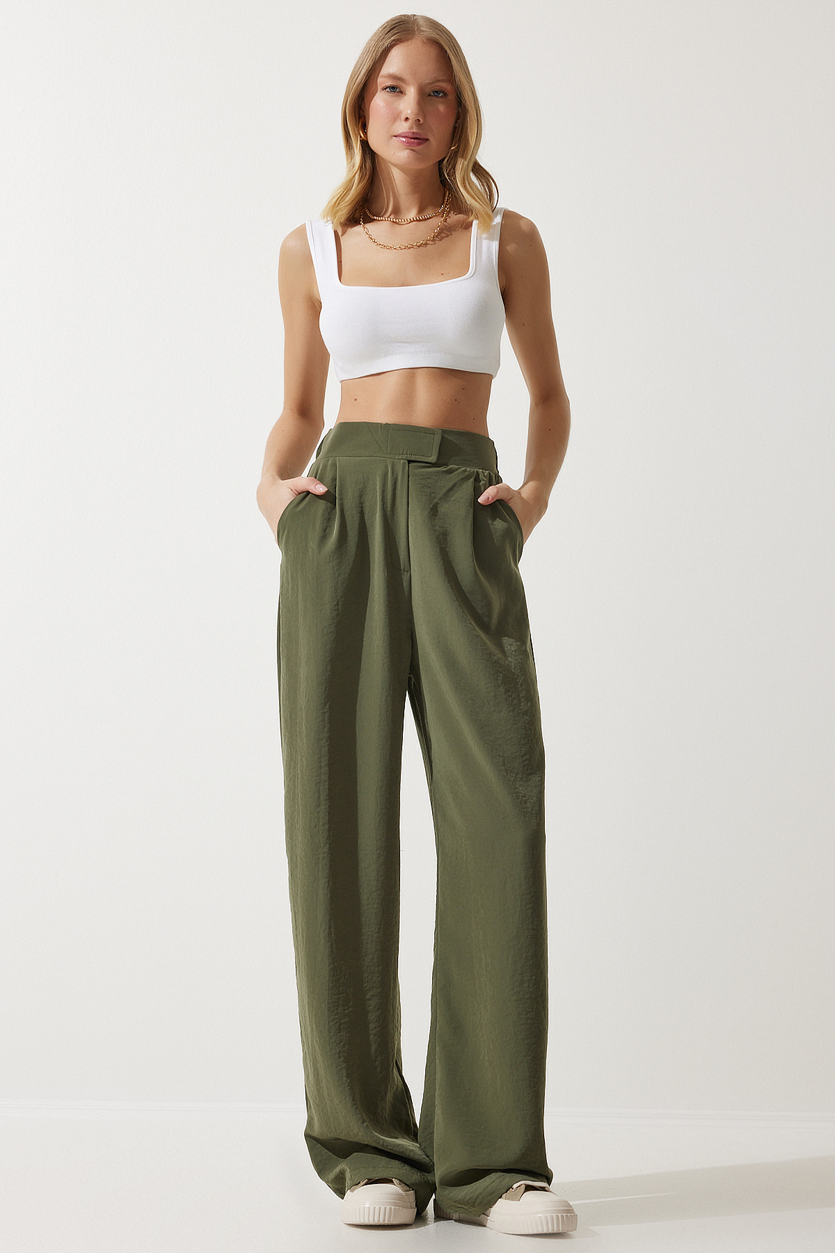 complete the look image