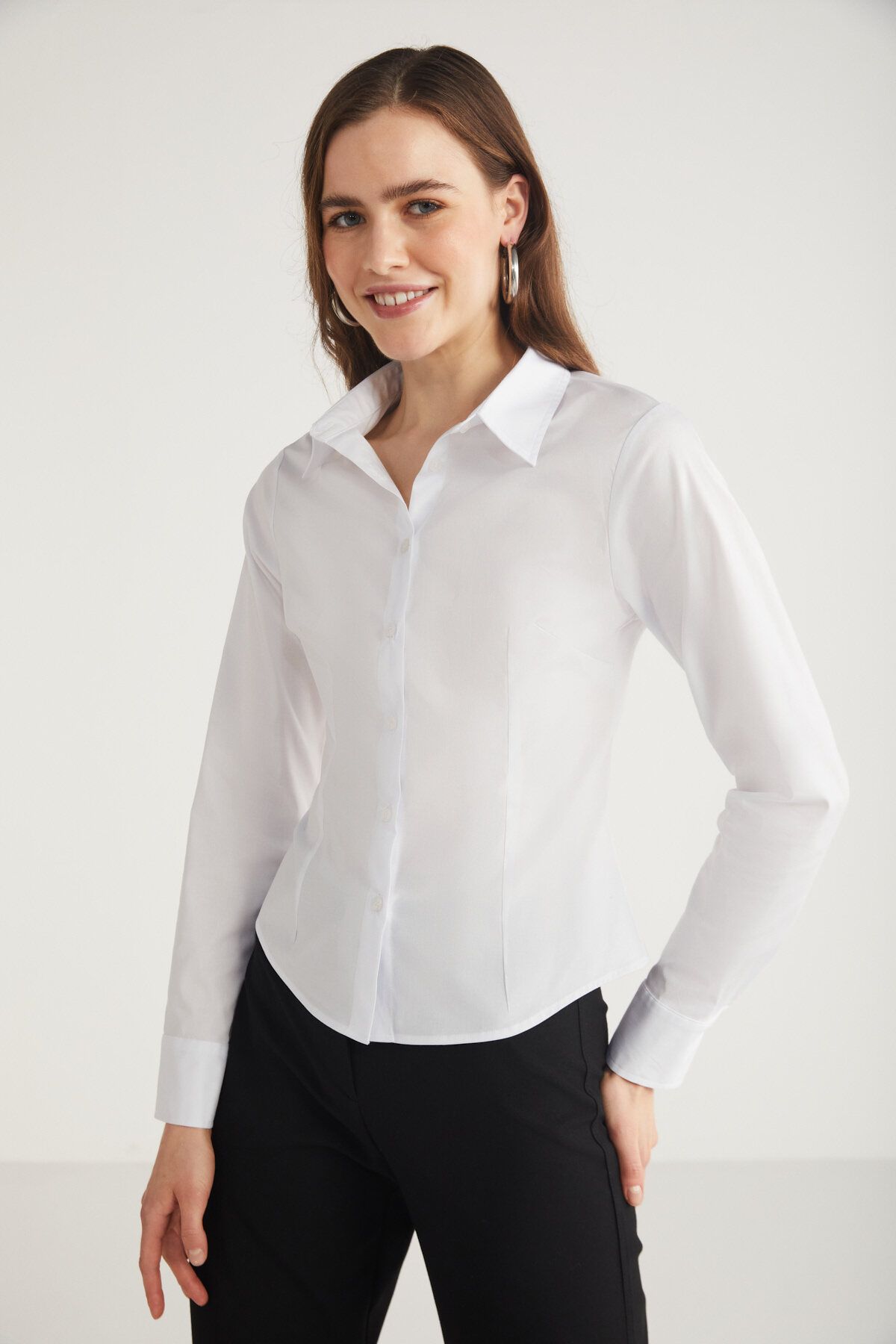 https://cdn.dsmcdn.com/ty1236/product/media/images/prod/SPM/PIM/20240401/14/351acd38-4ede-390d-ac5c-b8ea59b5eee1/1_org_zoom.jpg