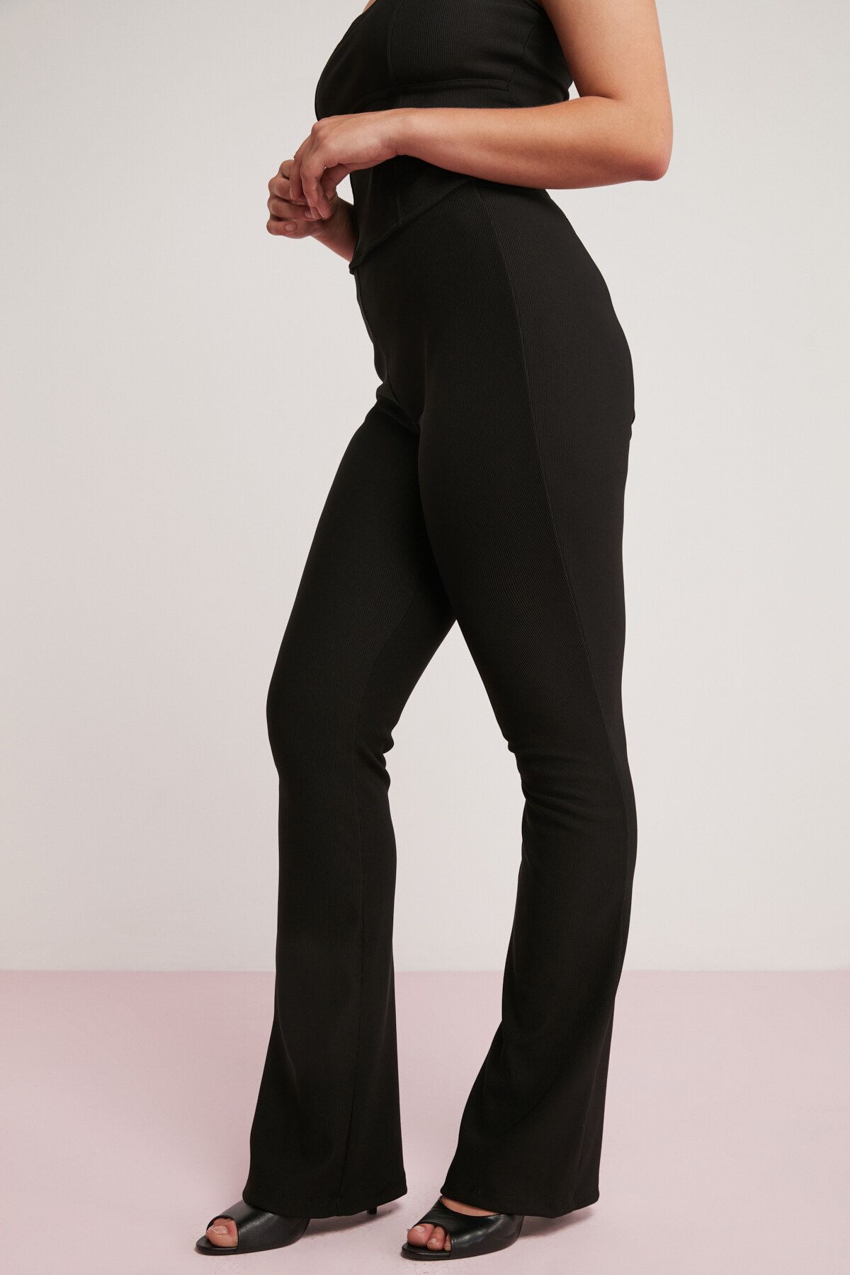 ETHIQUET-Larissa Women's Ribbed Interlocked Body-Wrapping Flexible Flare Black Plus Size Trousers 3
