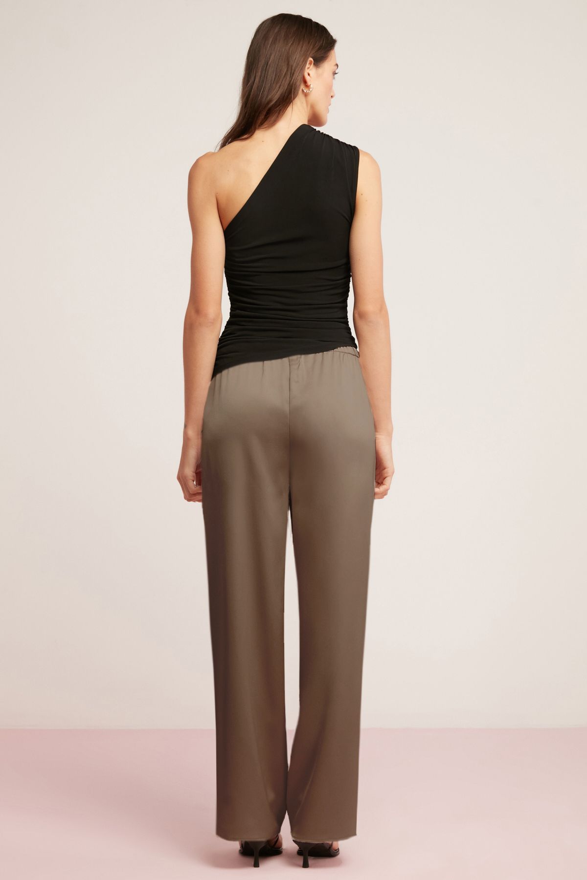 ETHIQUET-Jeanne Damen-Flush-Hose aus Viskose-Satin, leicht drapiert, elastische Taille, weites Bein, ausgestellte Nerzhose 5