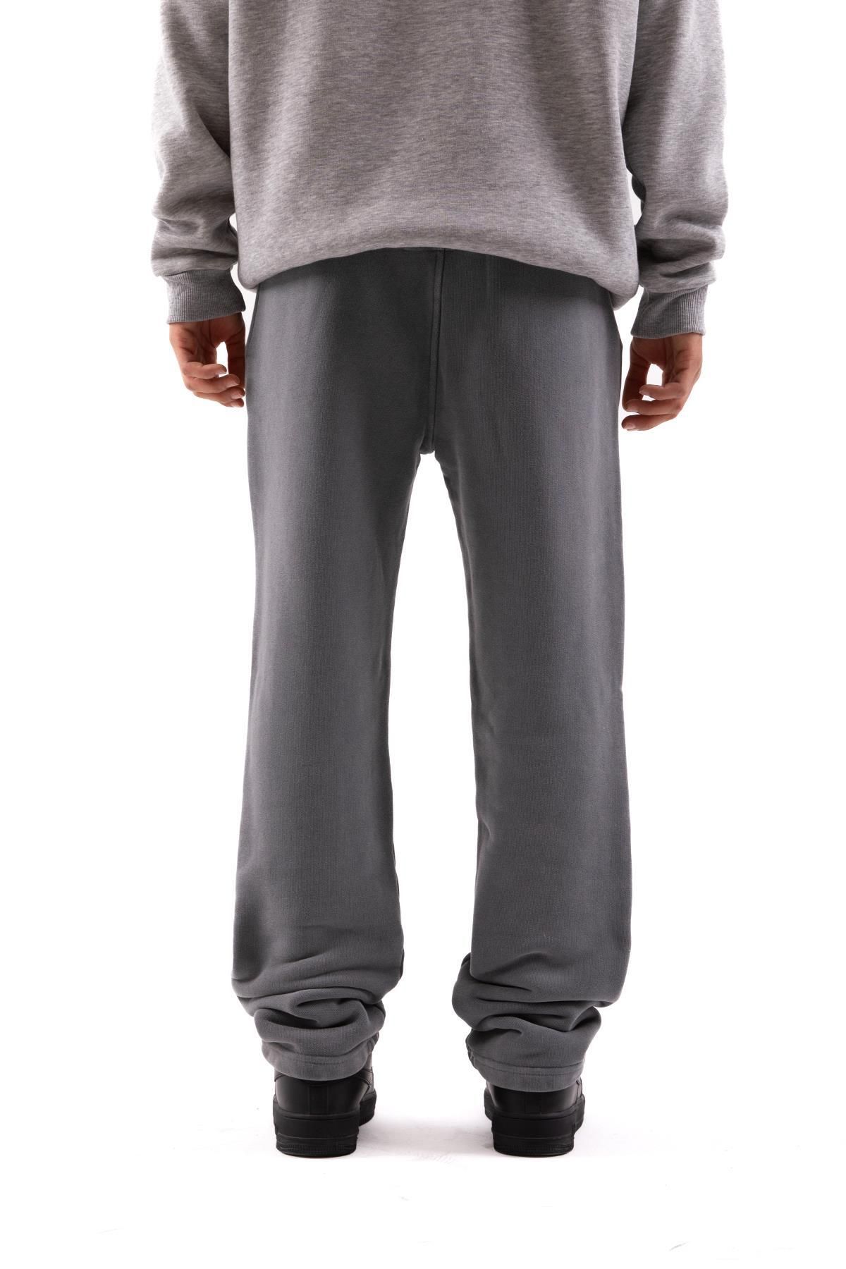 Flaw Wear-500 GSM Premium Gray Printed Acid Wash Sweatpants 3