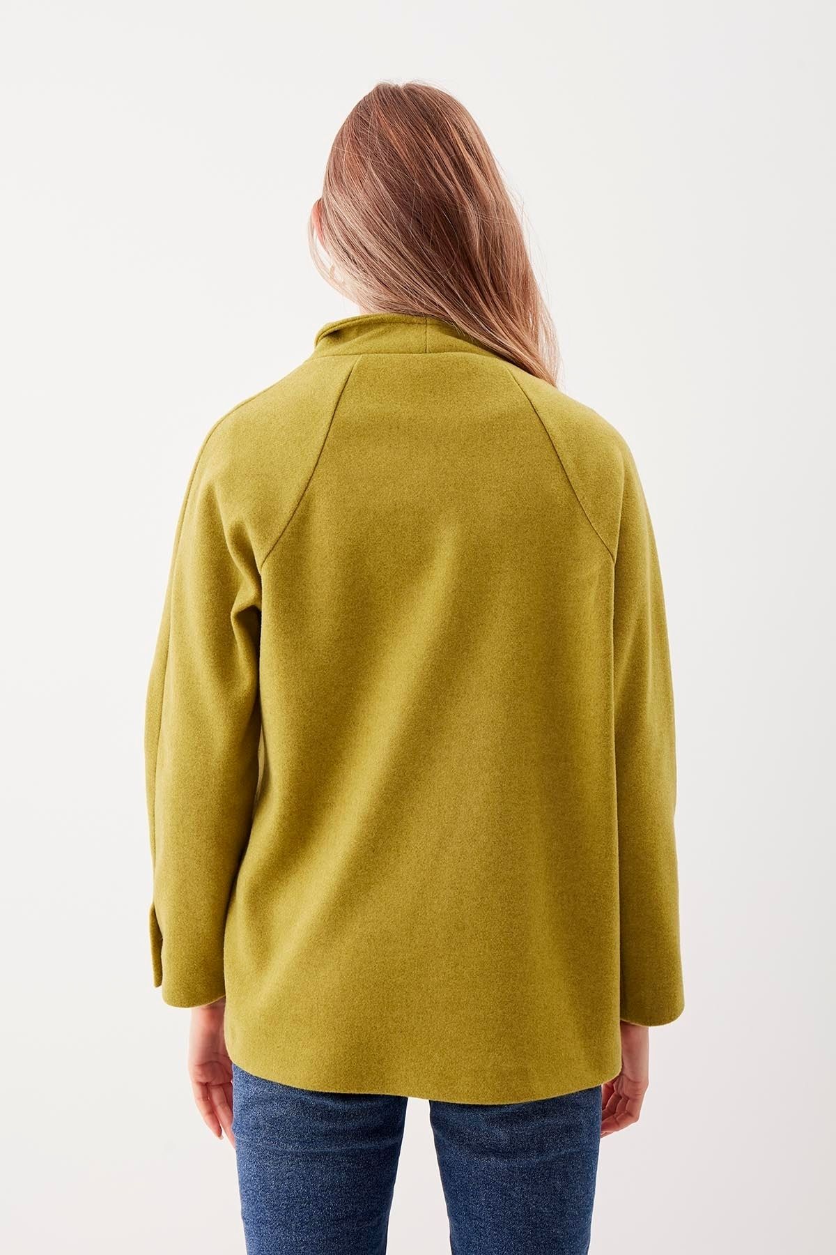 Vitrin-Jacke mit asymmetrischem Schnitt und Taschennähten 5