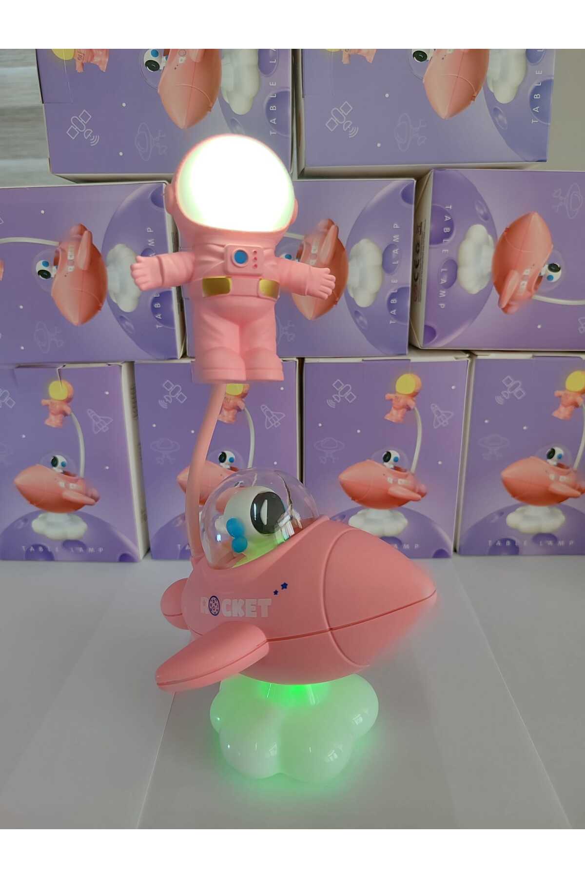 mr shopping MR Astronot Led Işıklı Micro Şarj Girişli Çocuk Gece Lambası Harika bir hediye Gece Lambası fotoğrafı 4 (önizleme)