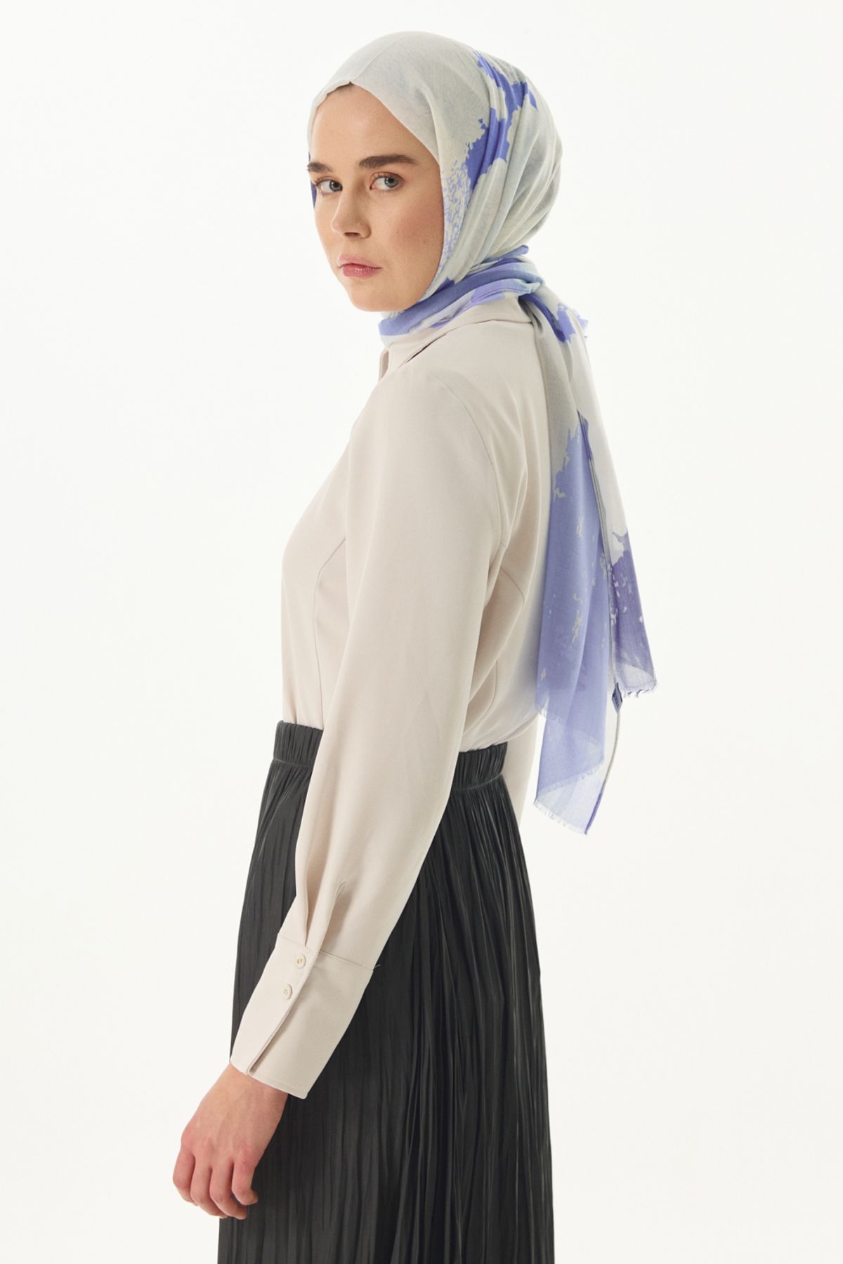 FENZA SCARF-Laura Bulut Motivată - șal albastru din bumbac 4