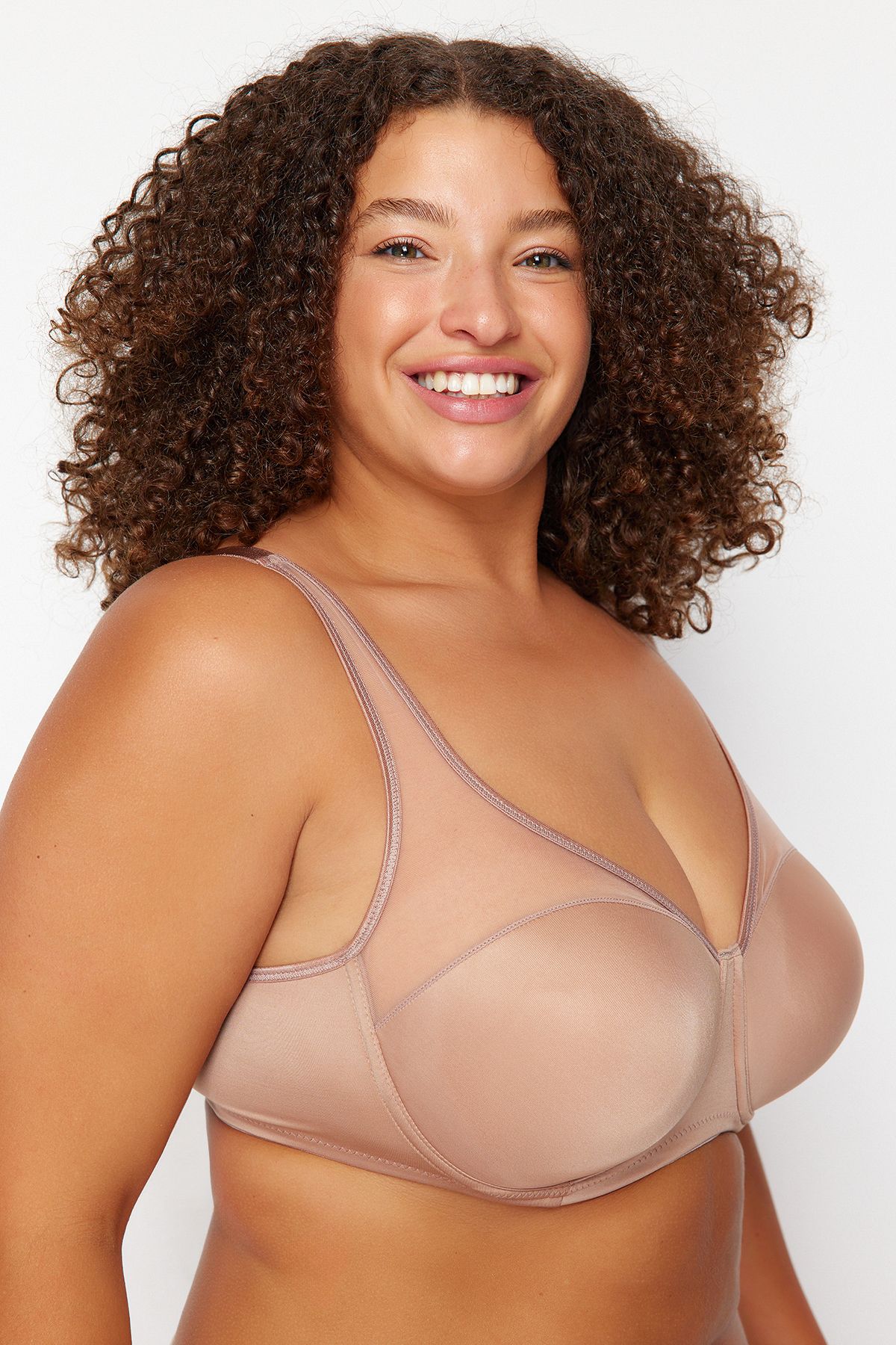 Trendyol Curve-Plus Size Gathering Mesh Detailed Bra - Fixed Coverage and Ironable TBBAW23CW00004 2