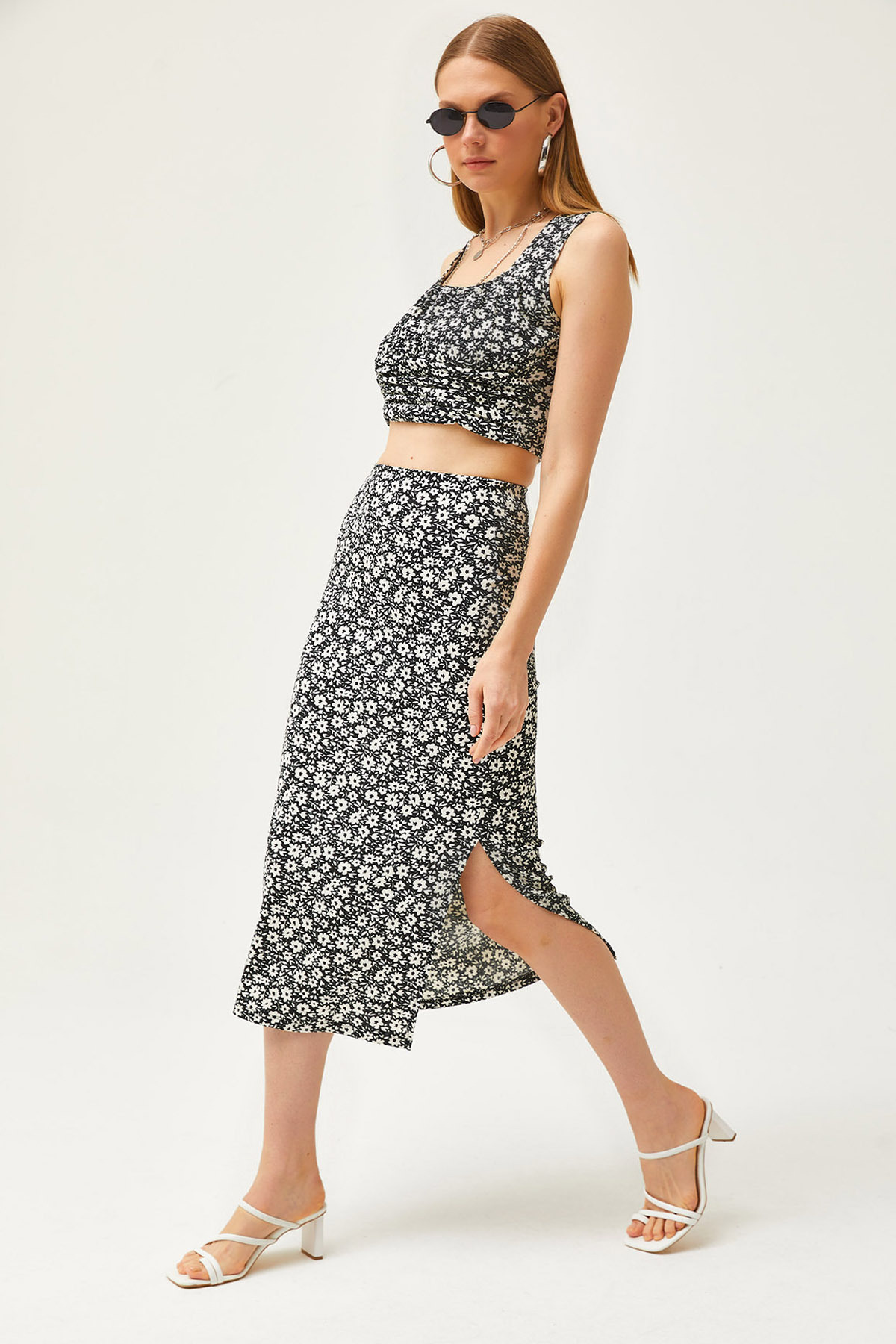 Women's Daisy Black Top Blouse Bottom Skirt Knitted Bottom Top SetTKM-19000281