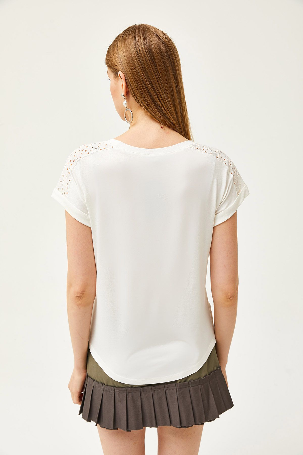 Olalook-Women's White Guipure Detailed T-shirt TSH-19000190 5