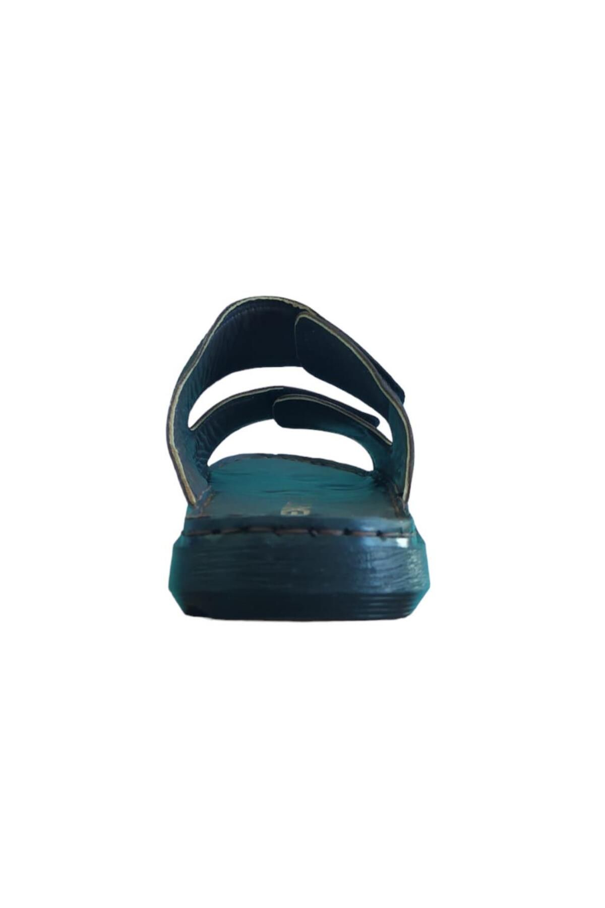 Wide slippers with velcro 2025