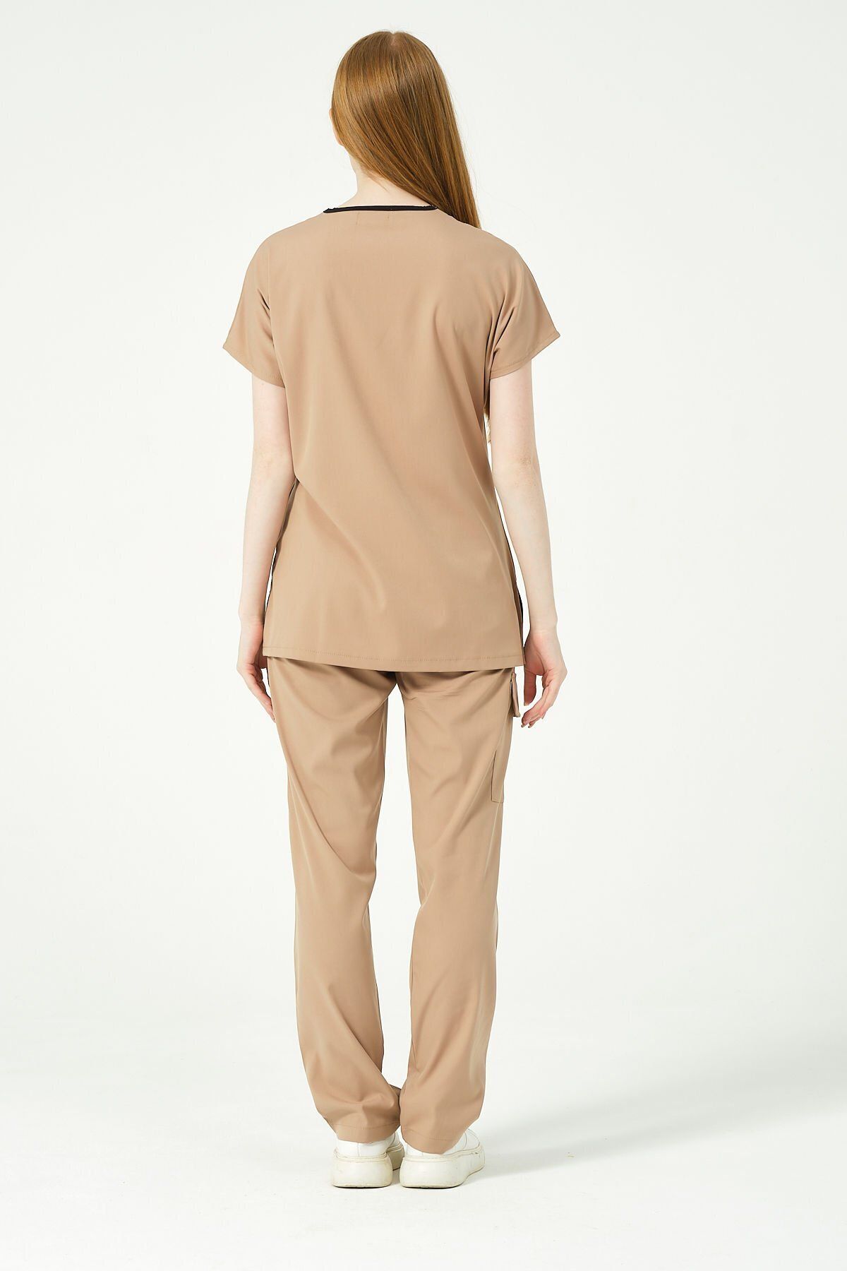 Pratik Medikal-Unisex Beige Scrubs - Lycra Cargo Pocket, Bat Sleeve, Doctor and Nurse Jersey 4