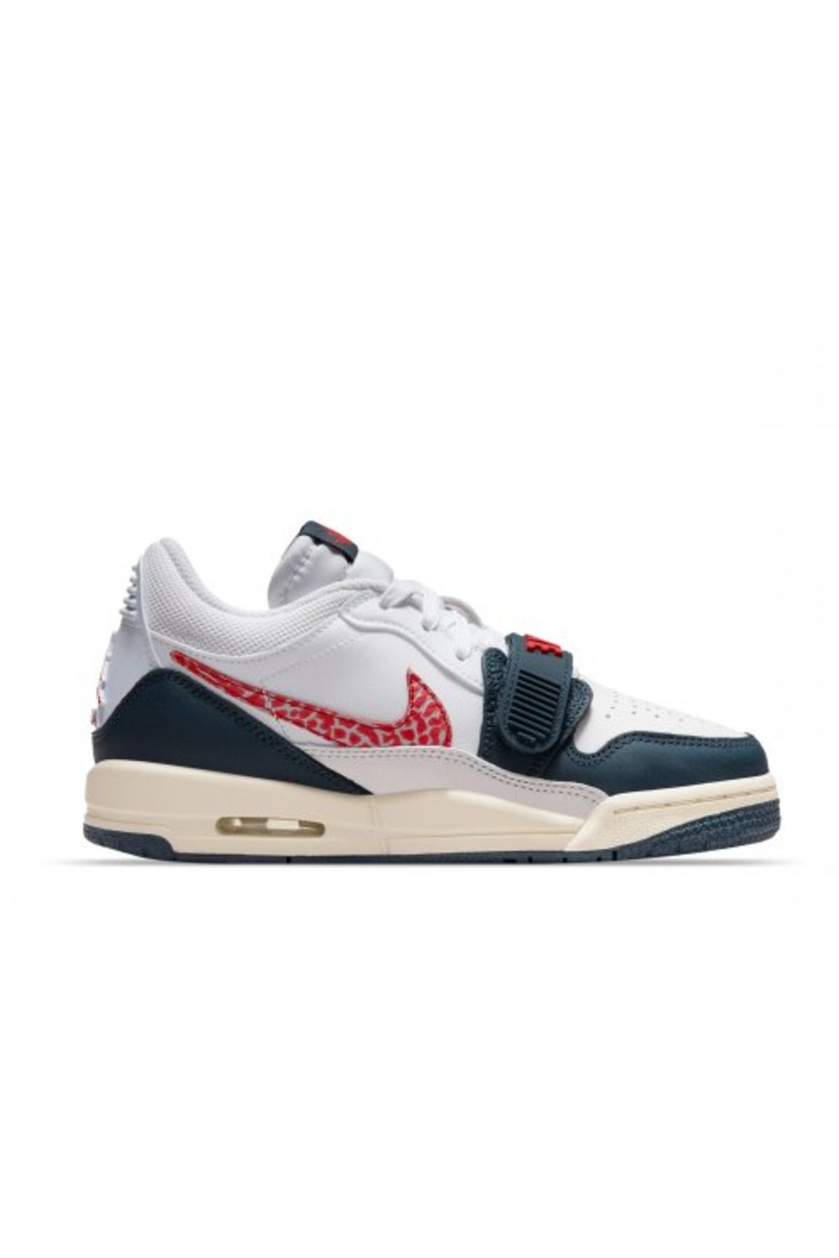 Nike Nike كفش كتانى ورزشى زنانه مدل AIR JORDAN LEGACY 312