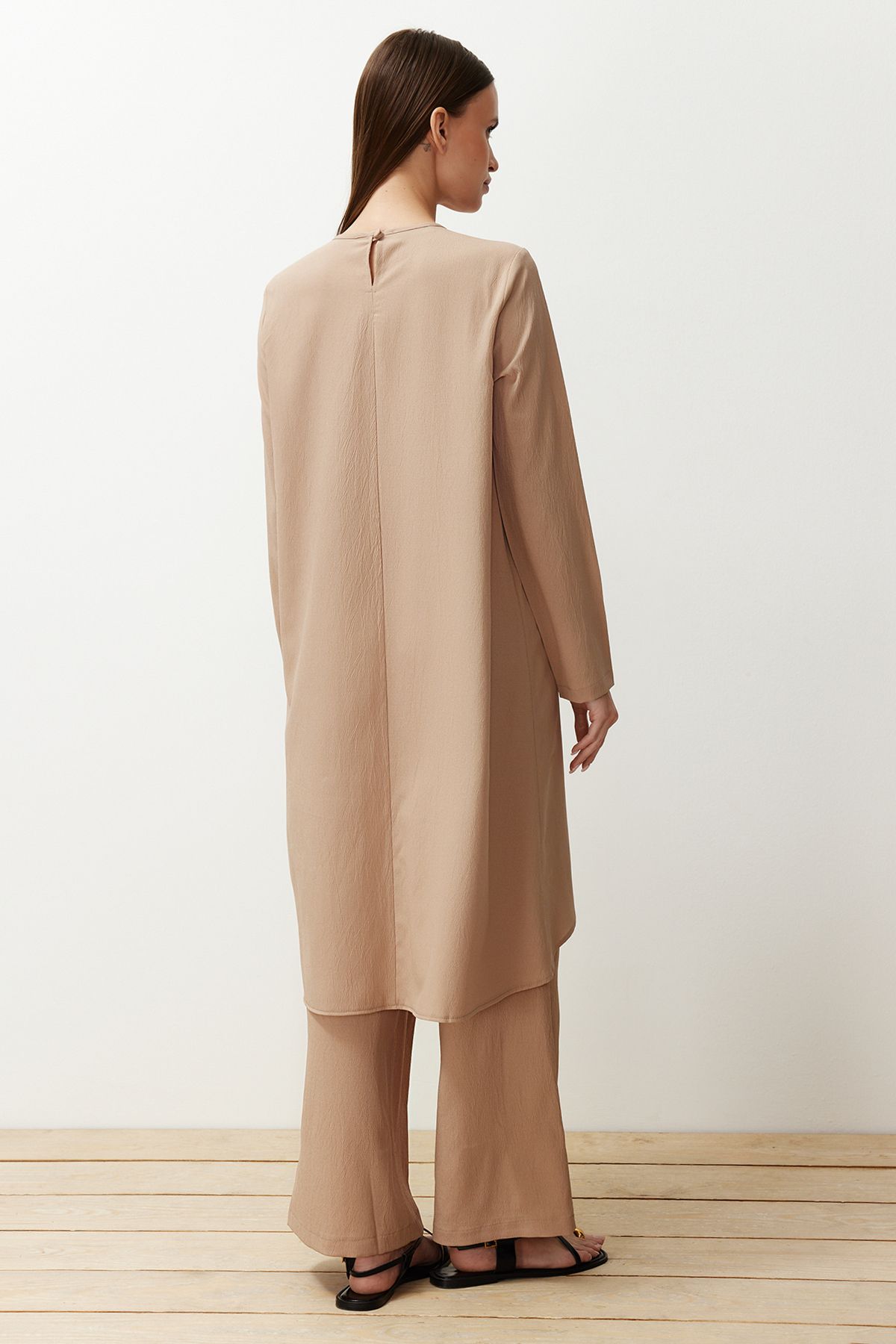 Trendyol Modest-Béžová asymetrická tkaná tunika kalhoty, vrchní a spodní sada TCTSS24US00074 6