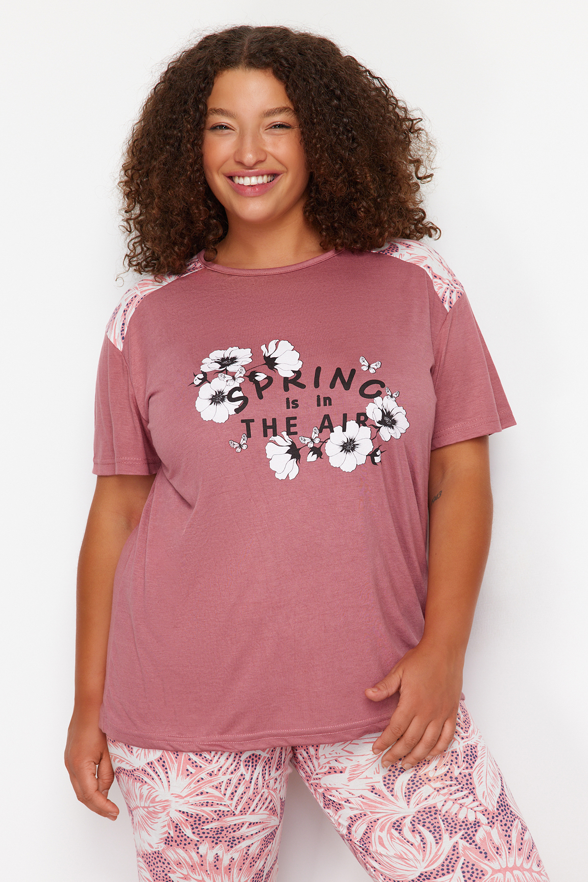 Trendyol Curve Knitted Dried Rose Flower Patterned Pajamas Set ...