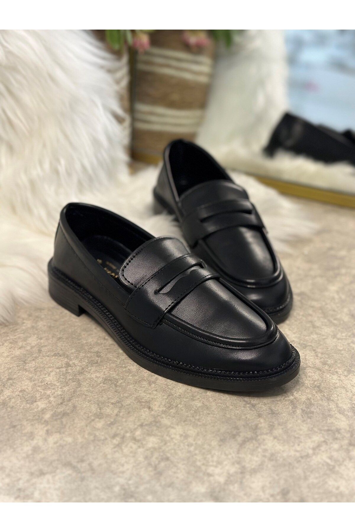 Nstil-Mocasini negri - Mocasini cu varf oval cu lant cu model clasic 130 7
