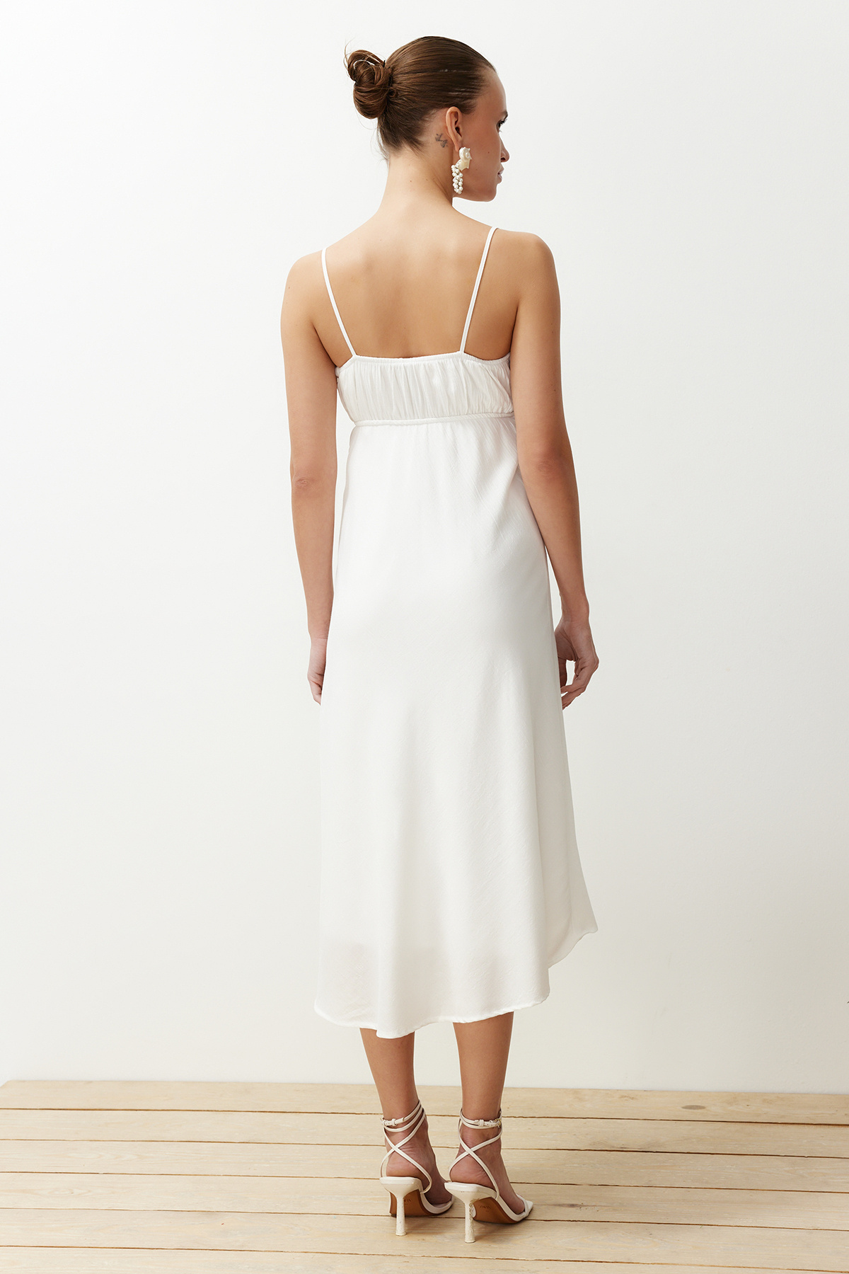 Trendyol Collection-Rochie țesută Midi cu guler adunat în linie A ecru TWOSS24EL00739 6