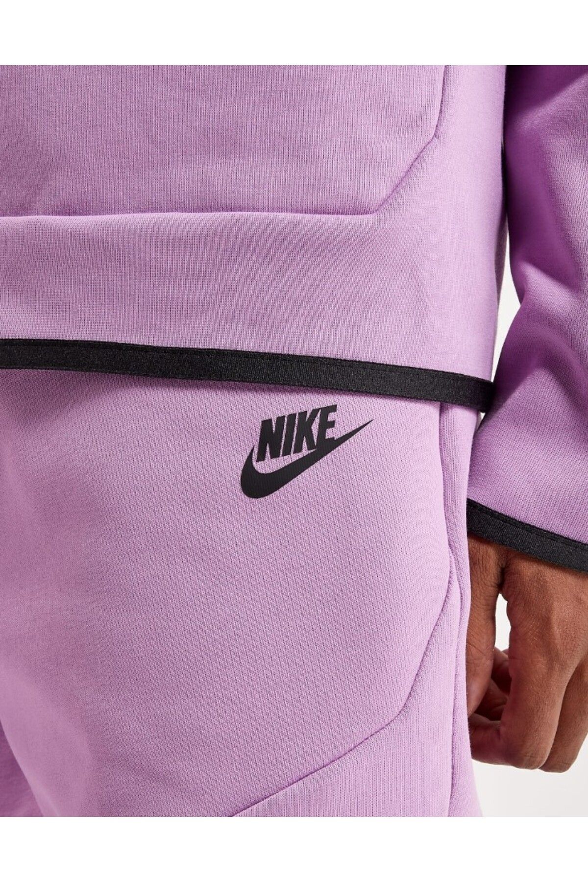 Nike Sportswear Tech Fleece Jogger in Purple Gunluk Spor E ofman Alt