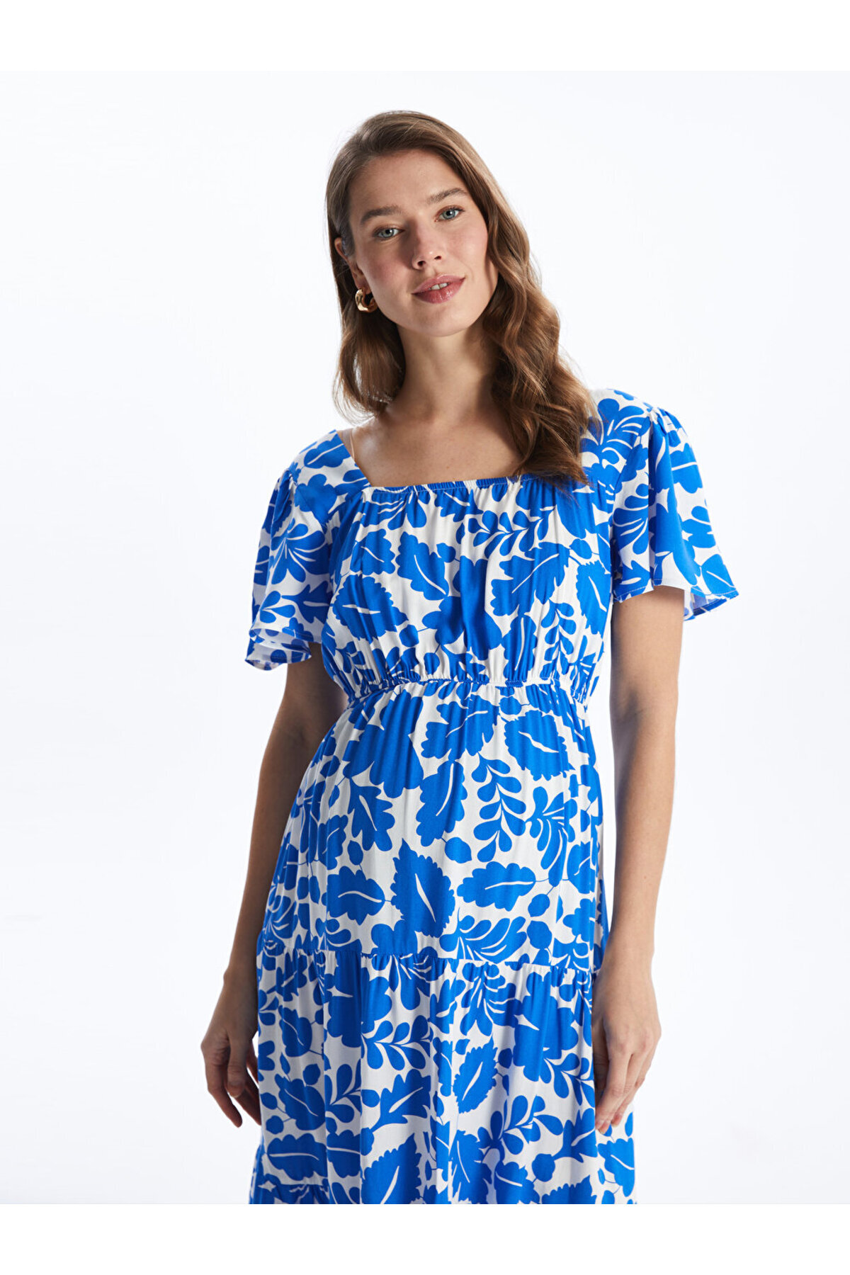 LC Waikiki-Rochie de maternitate cu mâneci scurte florale cu guler pătrat LCW 3