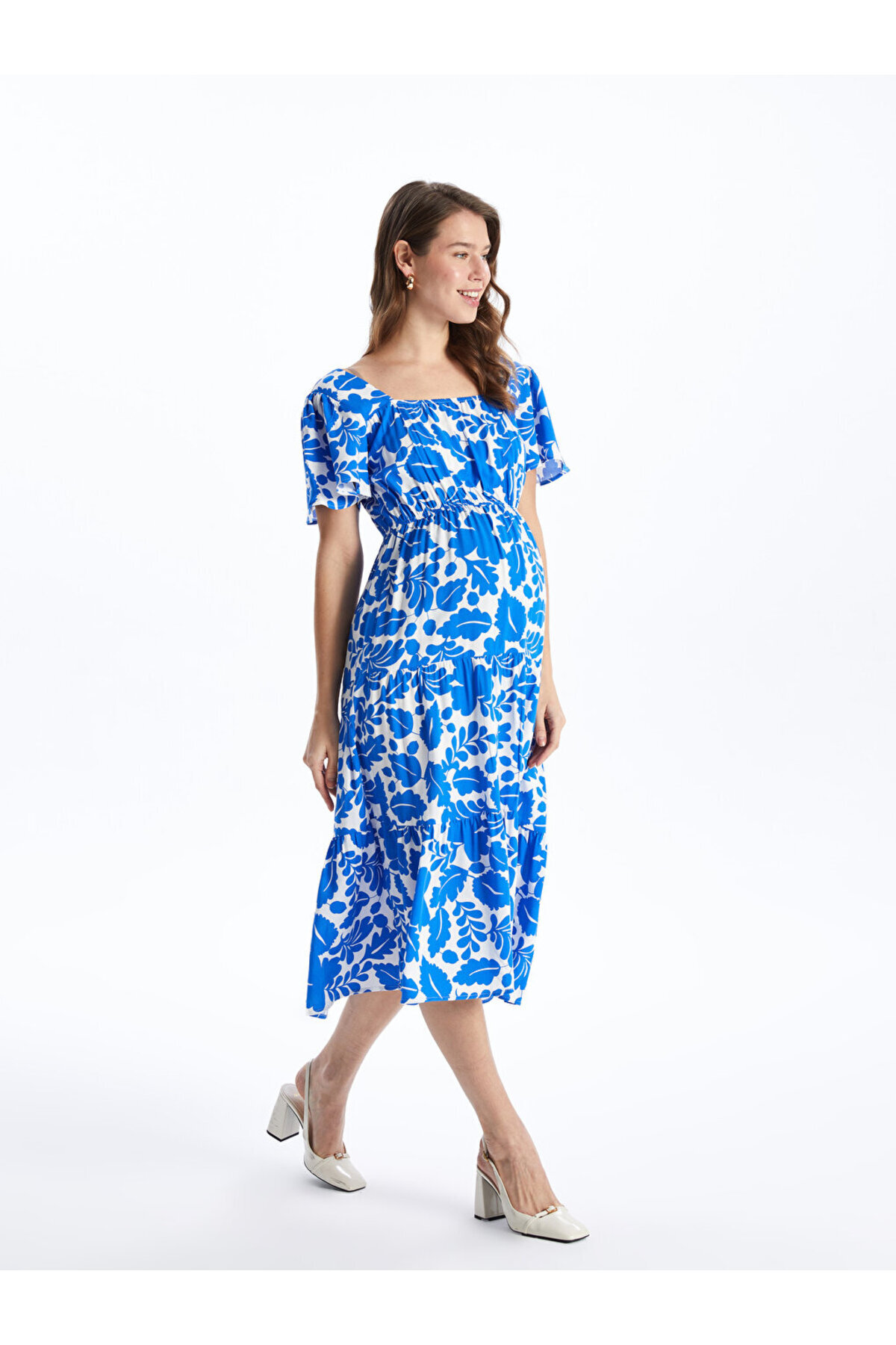 LC Waikiki-Rochie de maternitate cu mâneci scurte florale cu guler pătrat LCW 2