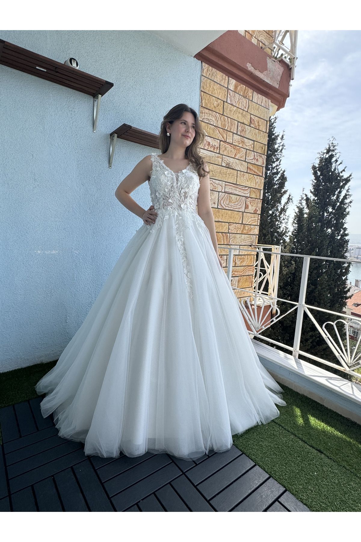 https://cdn.dsmcdn.com/ty1246/product/media/images/prod/SPM/PIM/20240407/06/7c055b10-0365-34e6-8551-910a9eb2ed8d/1_org_zoom.jpg