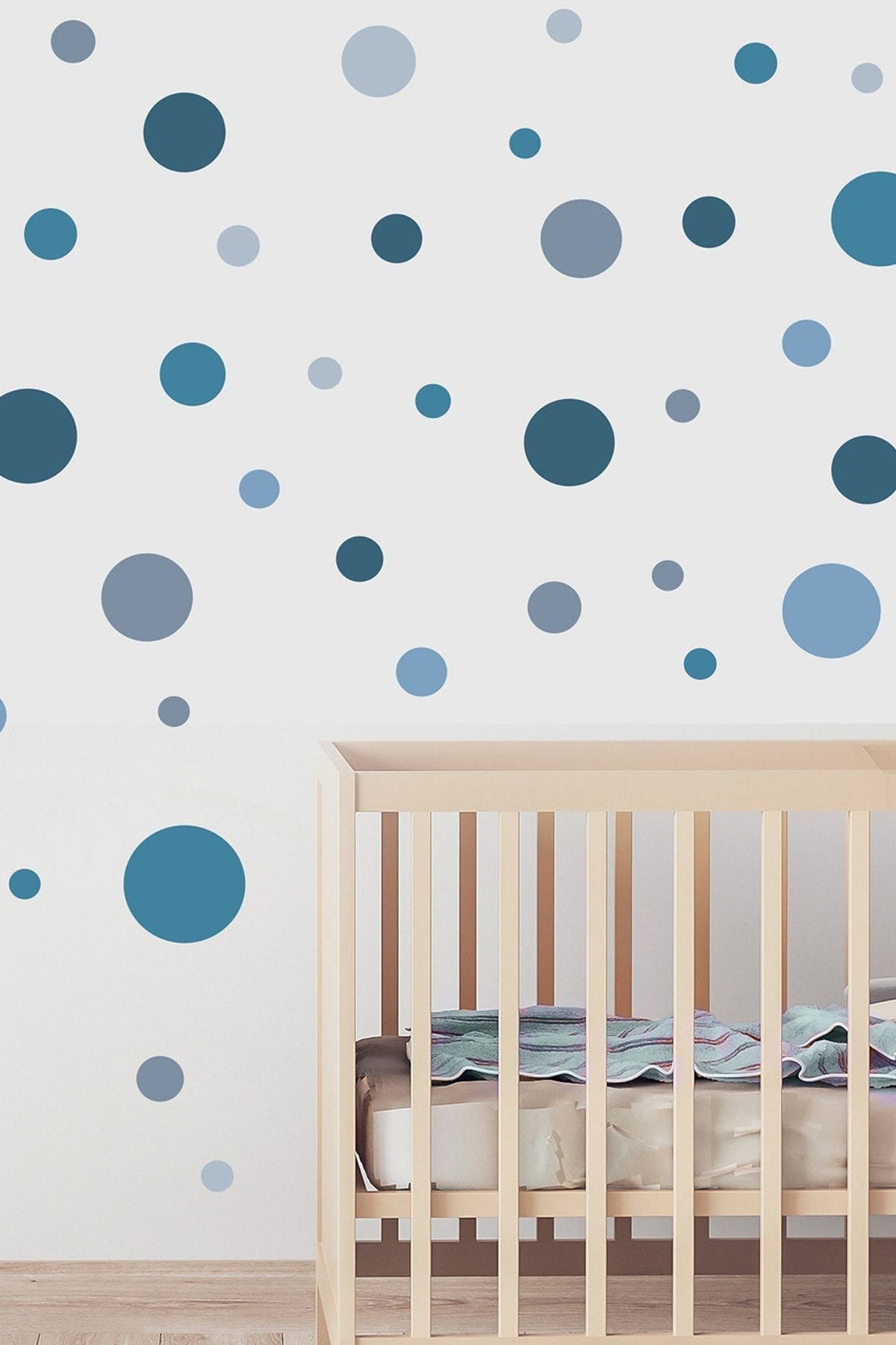 Star Works Mavi Tonlarda Puantiyeler Noktalar Erkek Bebek Odası Çocuk Odası Duvar Sticker