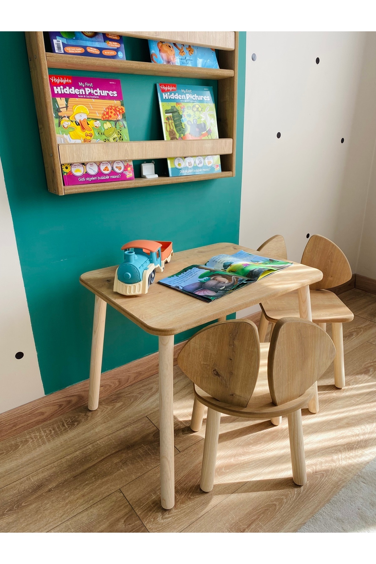 Montessori Aktivite Ve Etkinlik Yaz - Sil Oyun Masa Sandalye 1 Masa 2 Sandalye Mickey Kulak