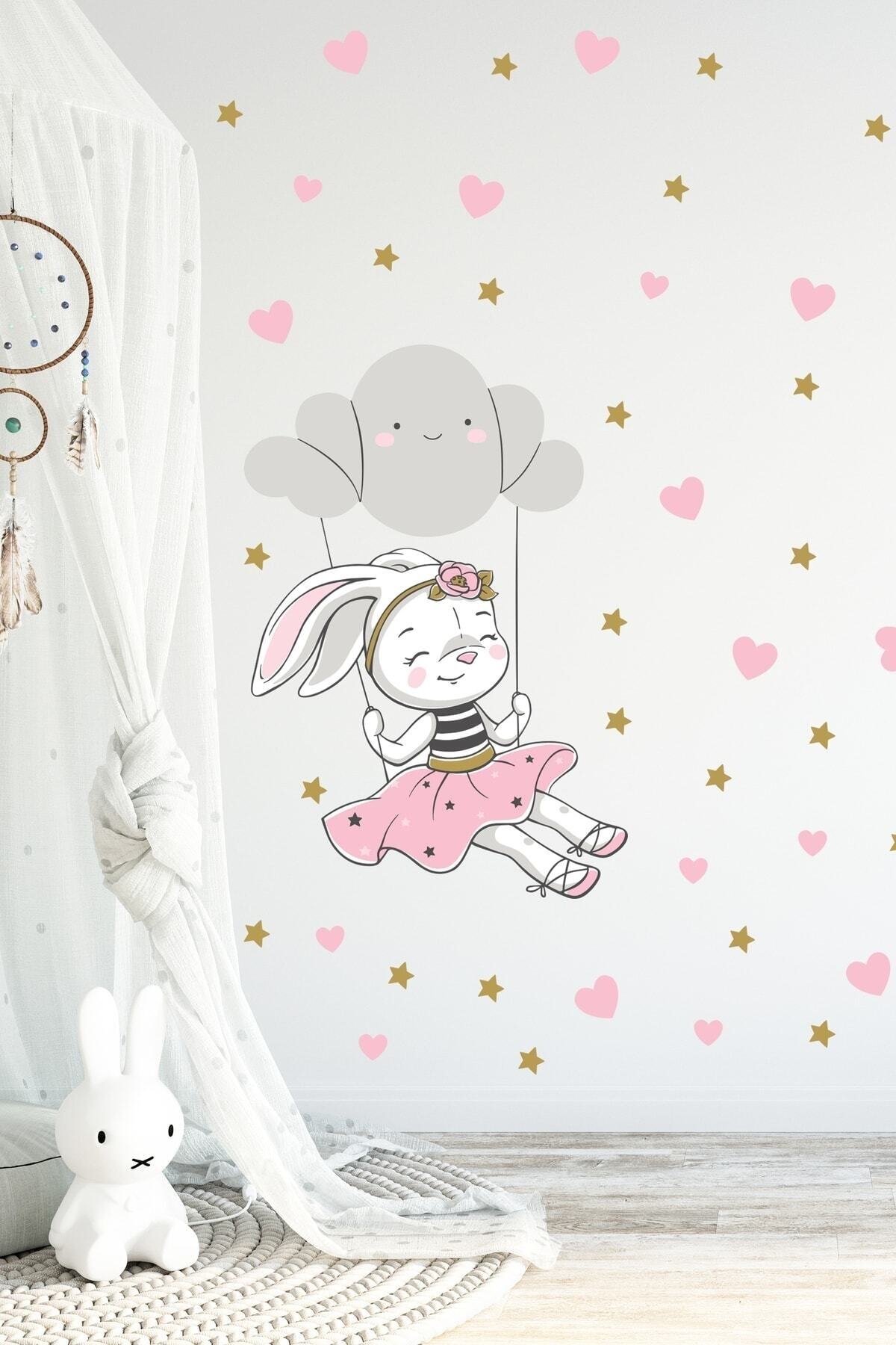 Salıncakta Neşeli Tavşan Duvar Sticker Seti