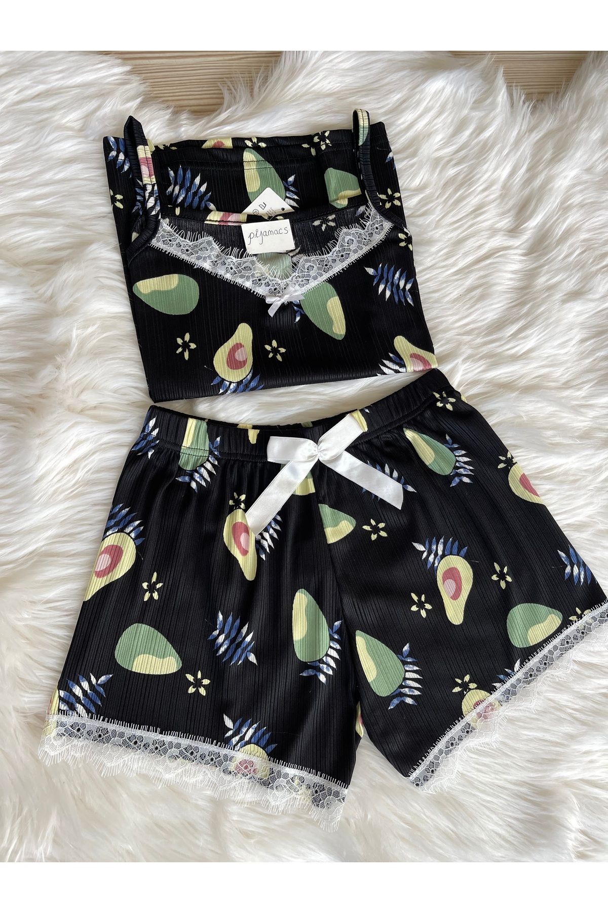 Pijamacs-Black Avocado Patterned Pegasus Pajama Set with Shorts 2