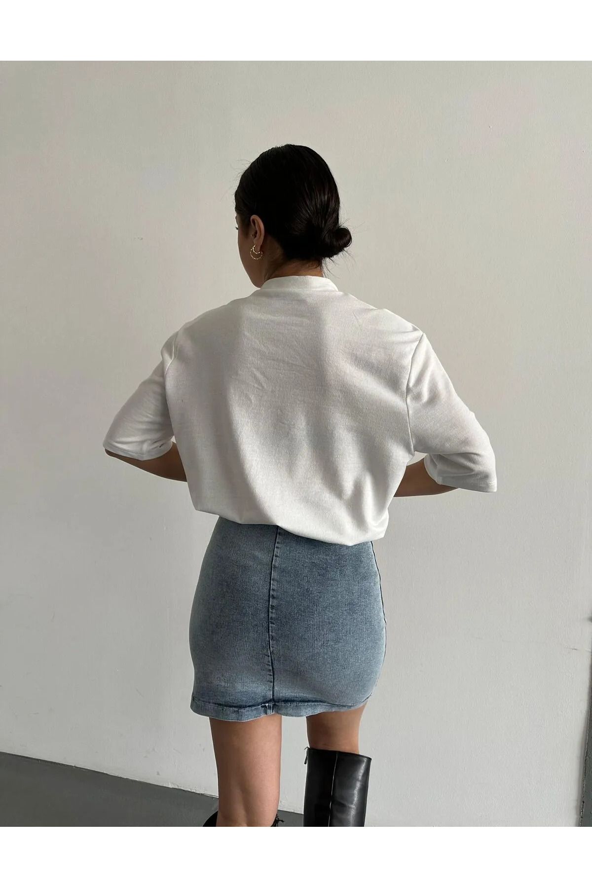 My Blog-Weißes, wattiertes Mini-T-Shirt-Kleid mit Denim-Detail 4