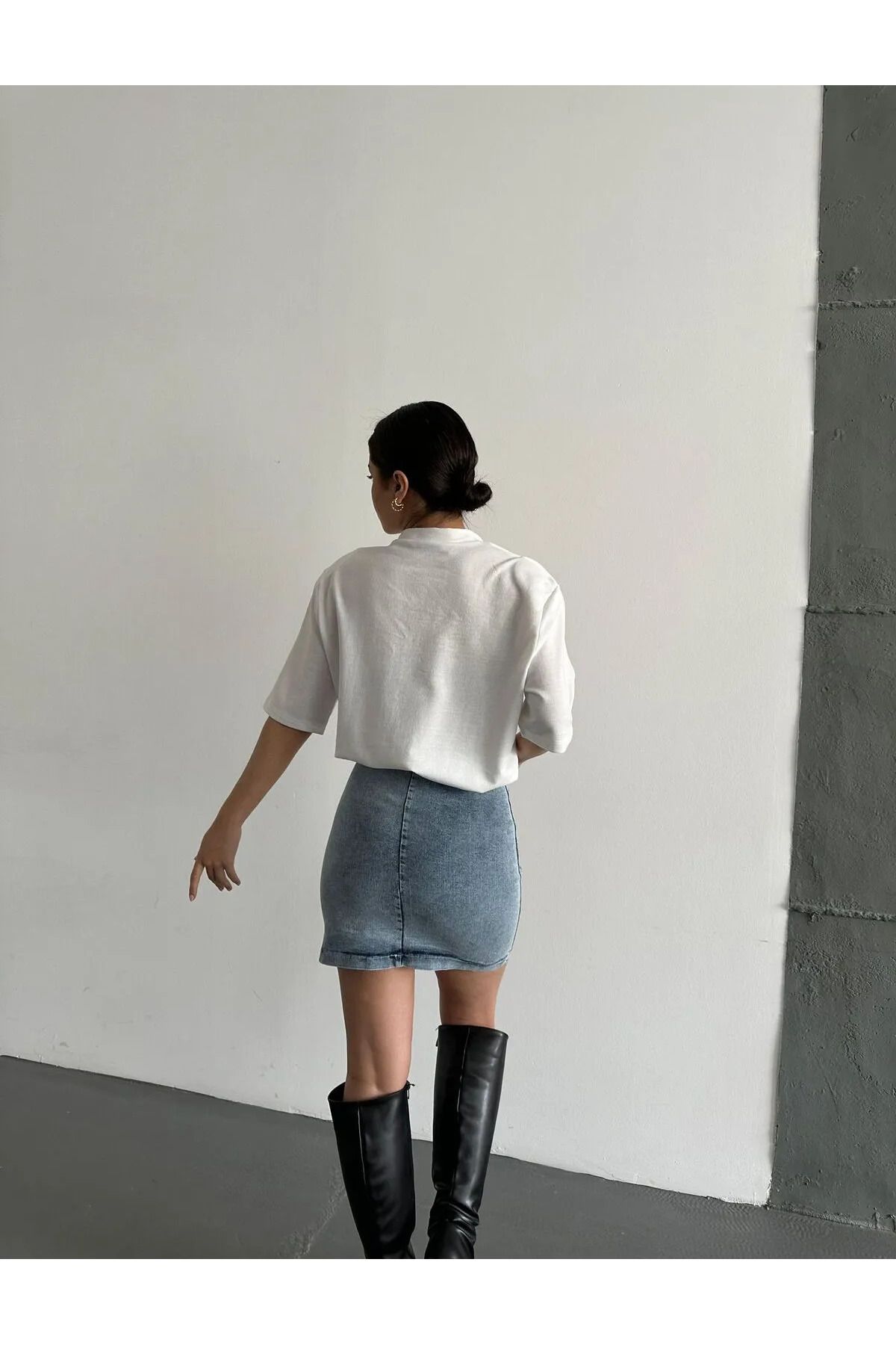 My Blog-Weißes, wattiertes Mini-T-Shirt-Kleid mit Denim-Detail 5
