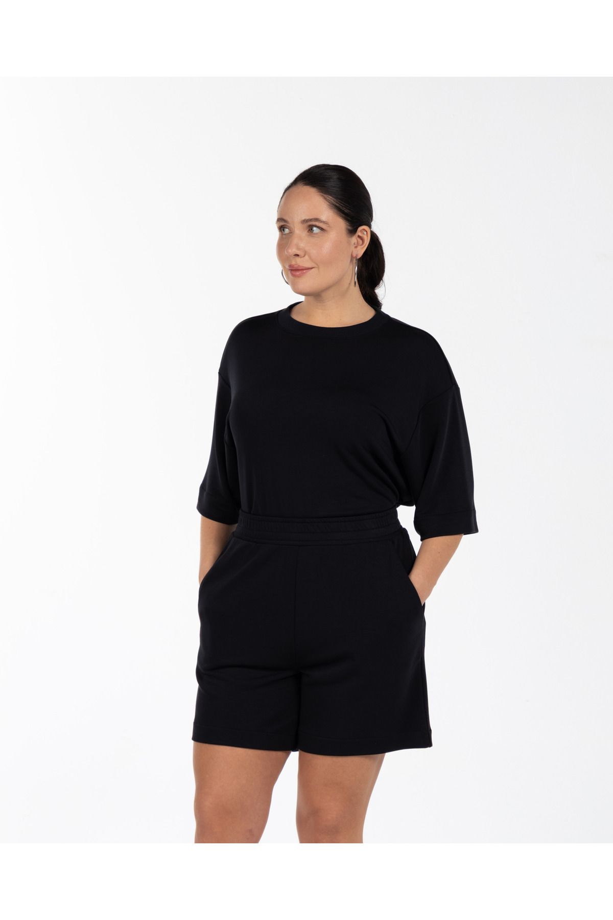 LUOKK-Jade Elastic Waist Knitted Plus Size Shorts 2
