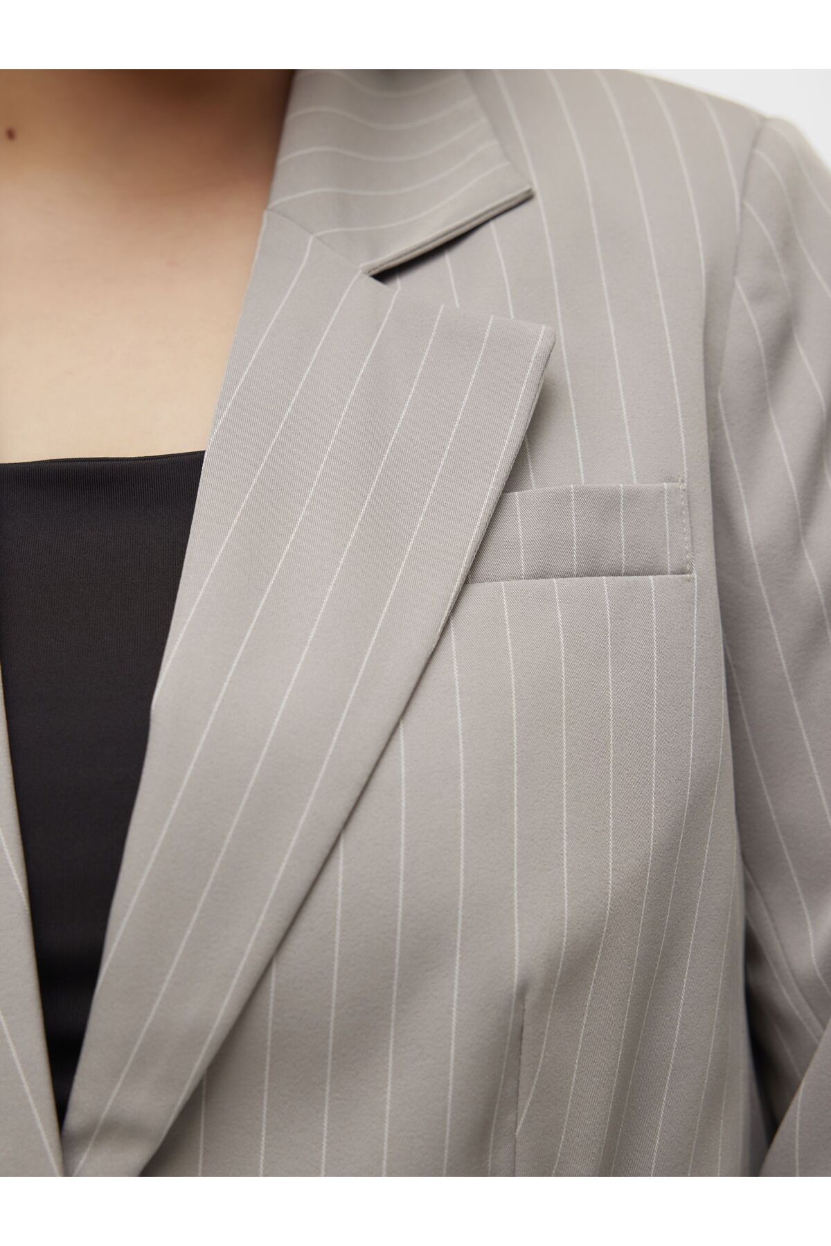 Veromoda Curve-Blazer Locker Geschnitten Reverskragen Curve Ęrmelbündchen mit Knopf Blazer 6