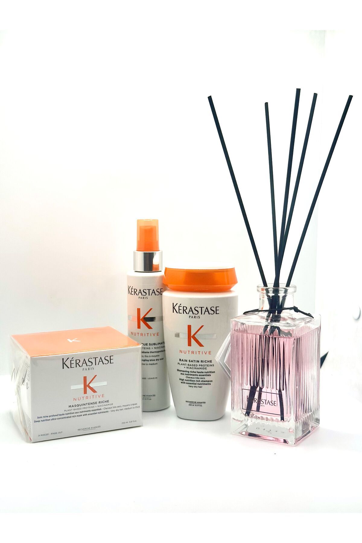 ست 3 تکه کرم پودر مرطوب کننده Kérastase برای موهای خشک (ست خوشبو کننده هوا)-GEMC44PI-86 Kerastase