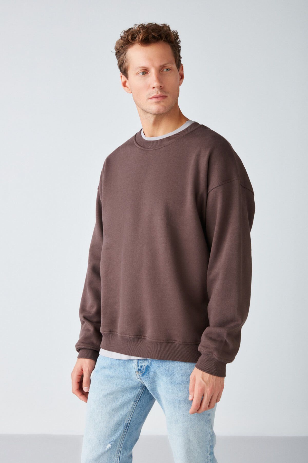 https://cdn.dsmcdn.com/ty1259/product/media/images/prod/SPM/PIM/20240415/18/7f16ab32-2b9a-3ea2-91d3-189eaeb941cd/1_org_zoom.jpg