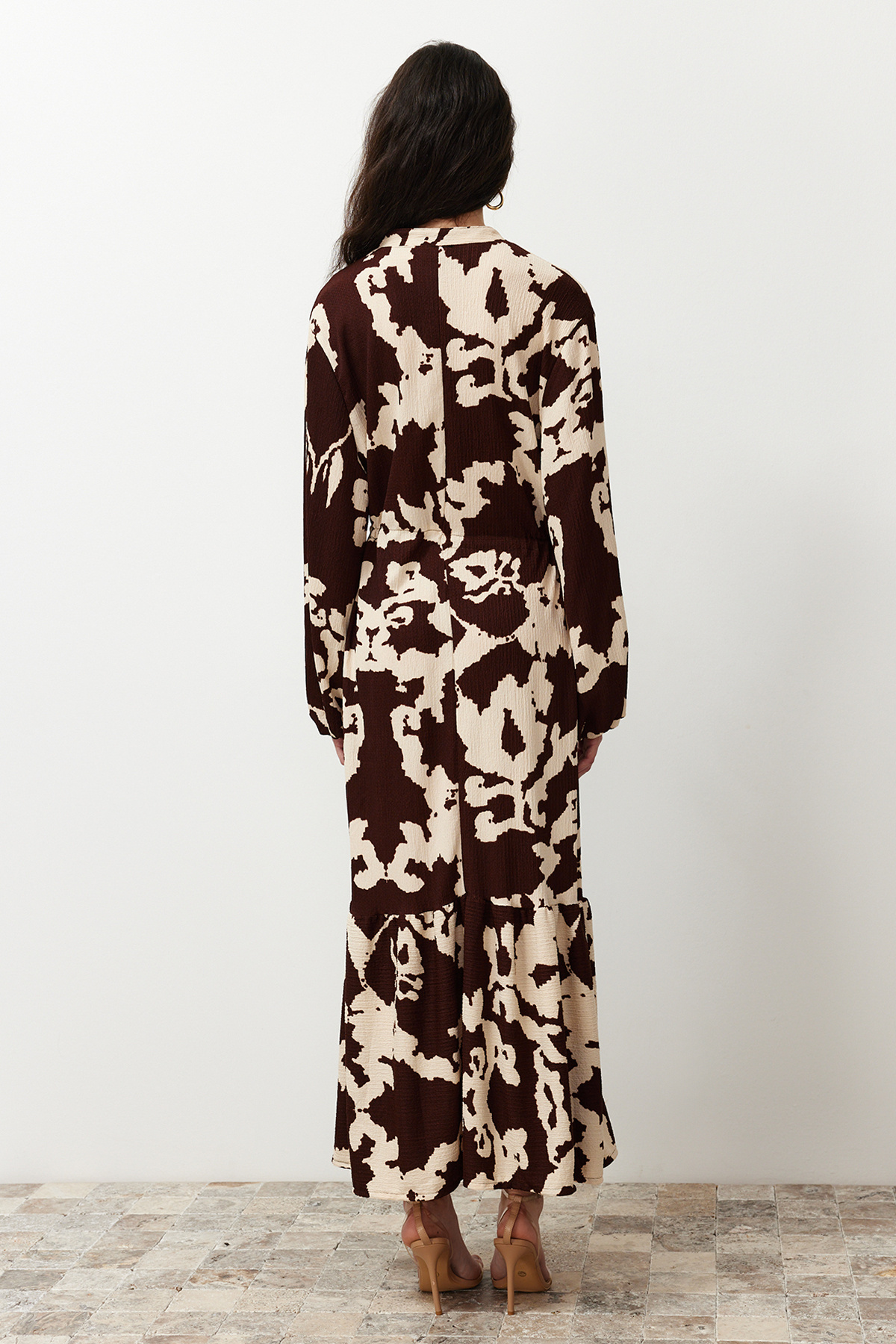 Trendyol Modest-Καφέ υφασμένο φόρεμα με μεγάλα λουλούδια TCTSS24EB00238 6