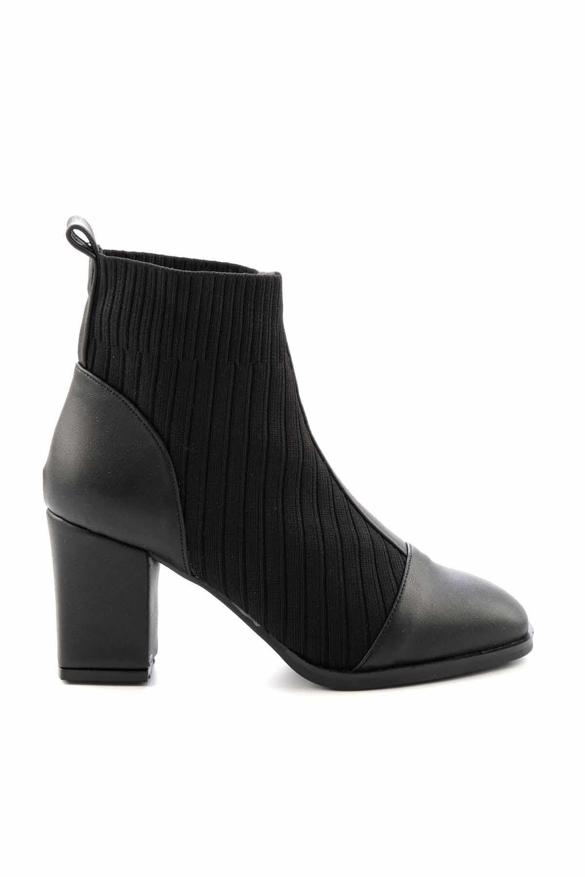 Bambi-Czarne damskie buty i botki K02687022209 2